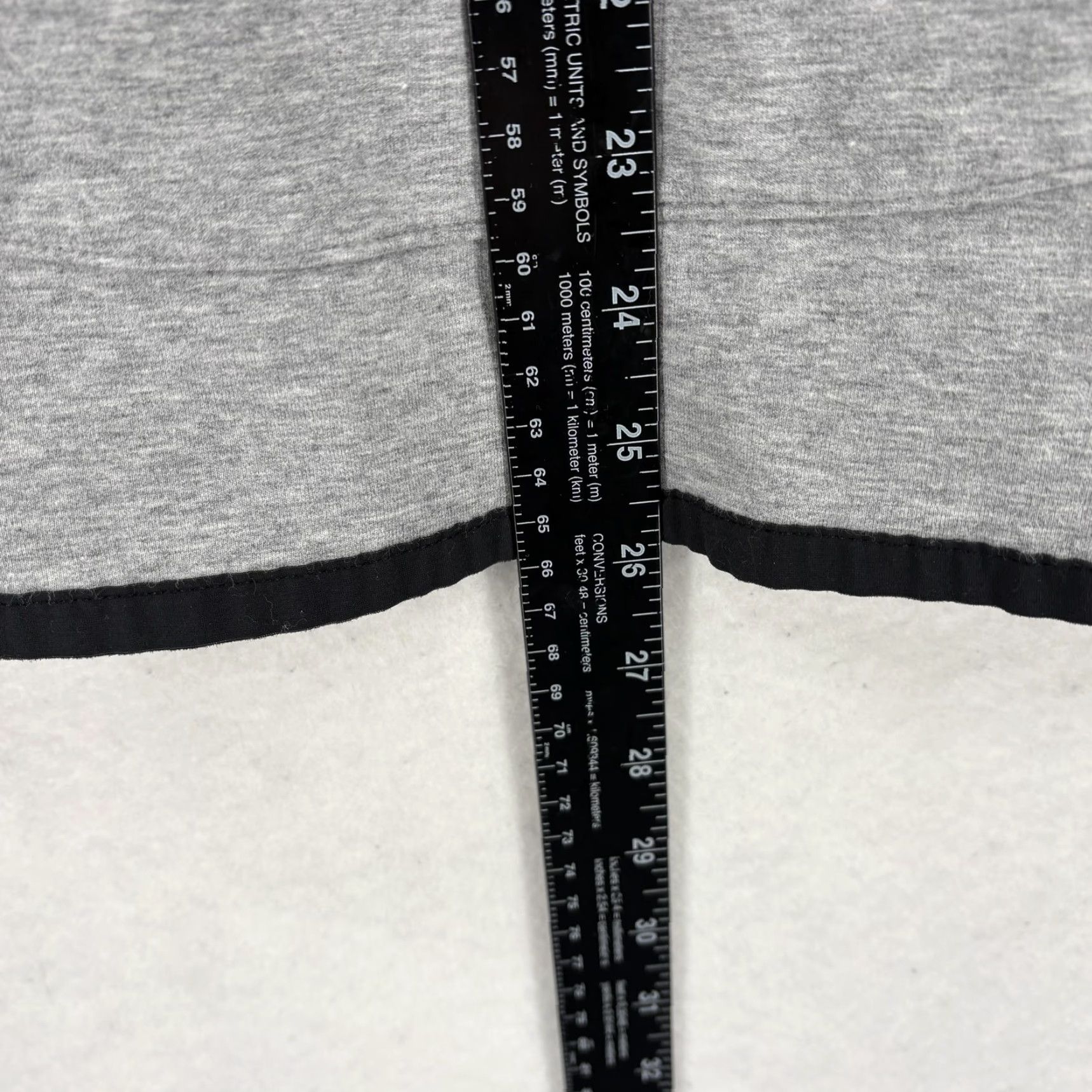 Athleta Athleta Sentry Hoodie Womens Large Gray Cowl Neck Thumbholes Stretch Size L / US 10 / IT 46 - 7 Thumbnail