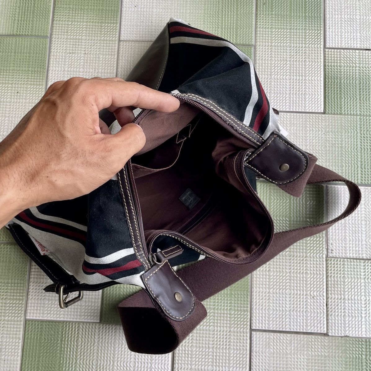Japanese Brand 🔥 RARE UNISEX FIELD DREM BY SUNBRELLA FABRIC SHOULDER BAG Size ONE SIZE - 10 Thumbnail