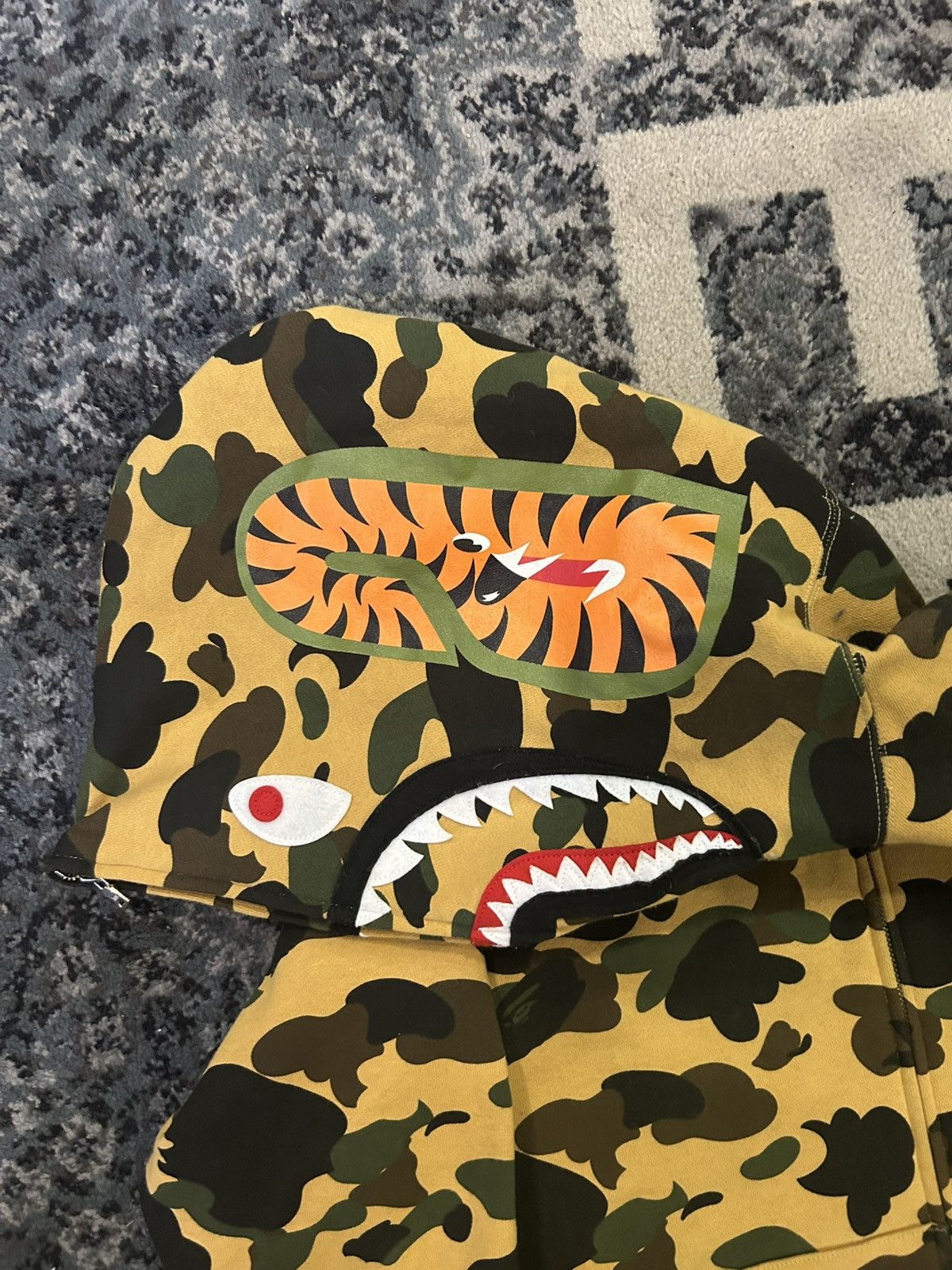 Bape Bape 1st Camo Shark Full Zip Hoodie Size US L / EU 52-54 / 3 - 4 Thumbnail