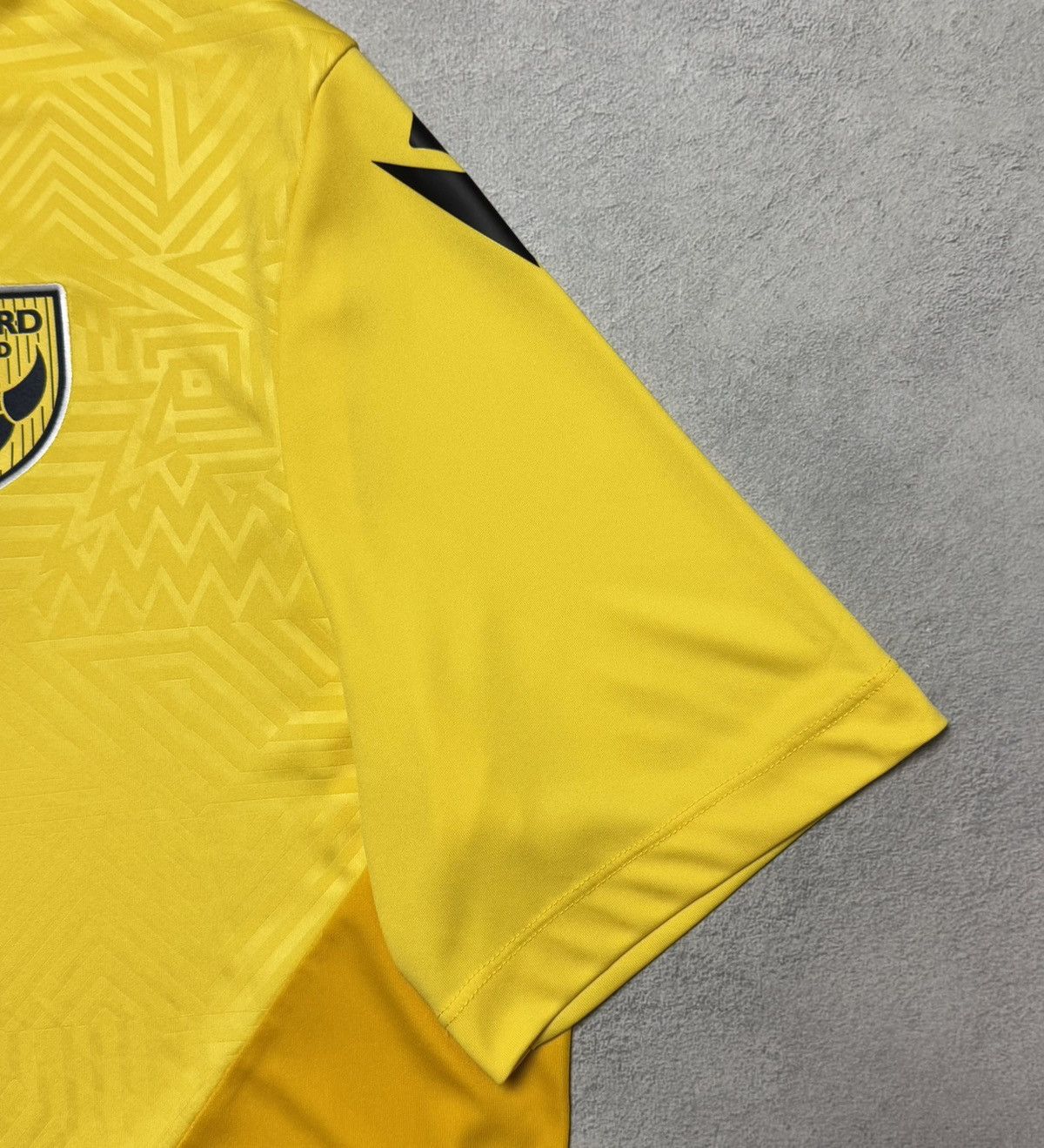 Macron Oxford United 2022 2023 Football Shirt Soccer Jersey Macron Size US XXL / EU 58 / 5 - 6 Thumbnail