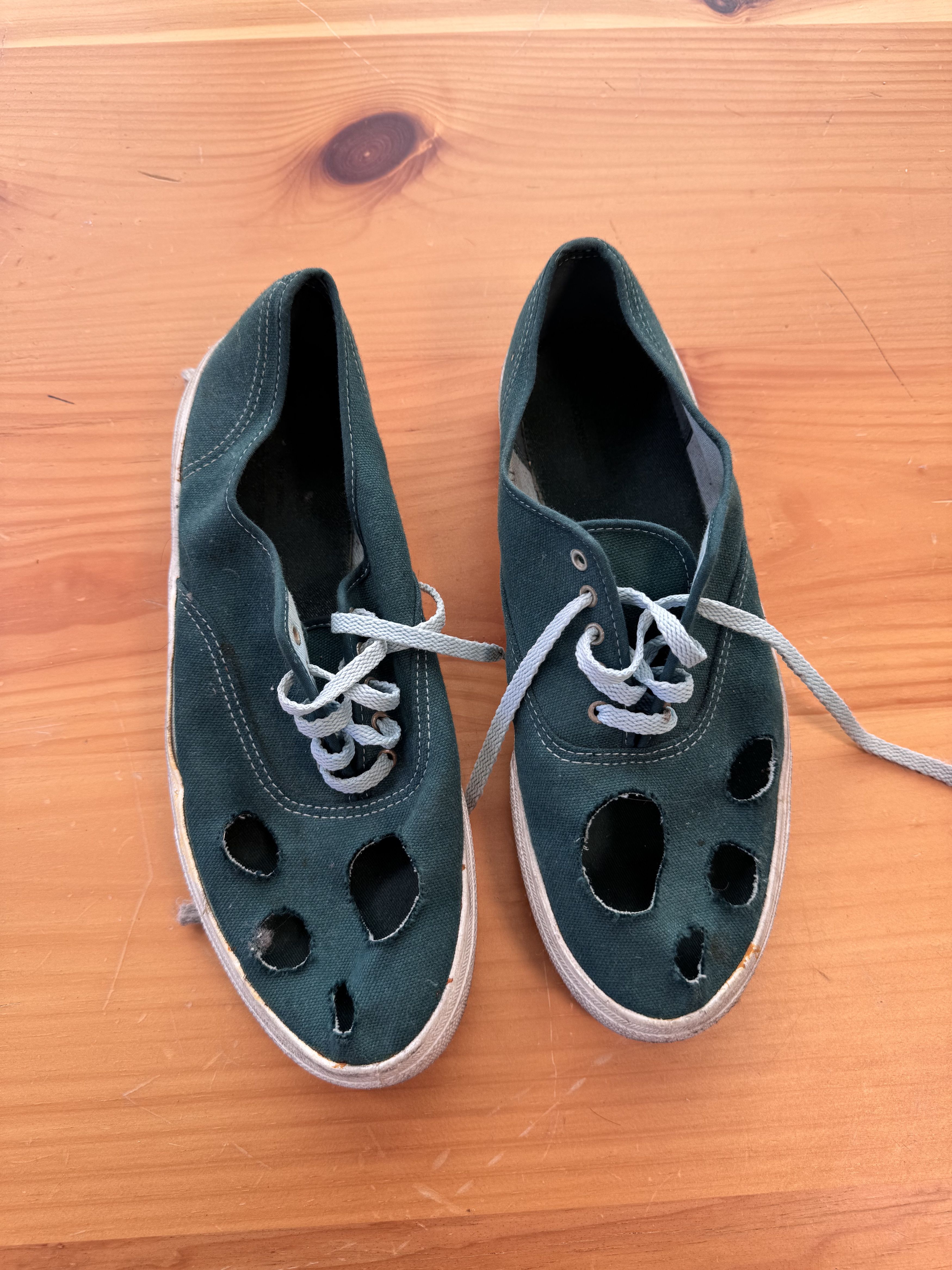 Comme des garçons RUNWAY homme plus hole sneakers cutout