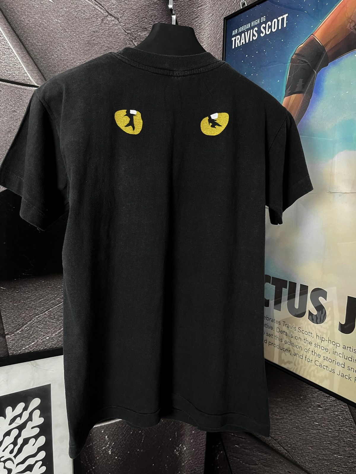 Fruit Of The Loom Vintage CATS London Graphic Tee Black Distressed Y2K Size US S / EU 44-46 / 1 - 5 Thumbnail