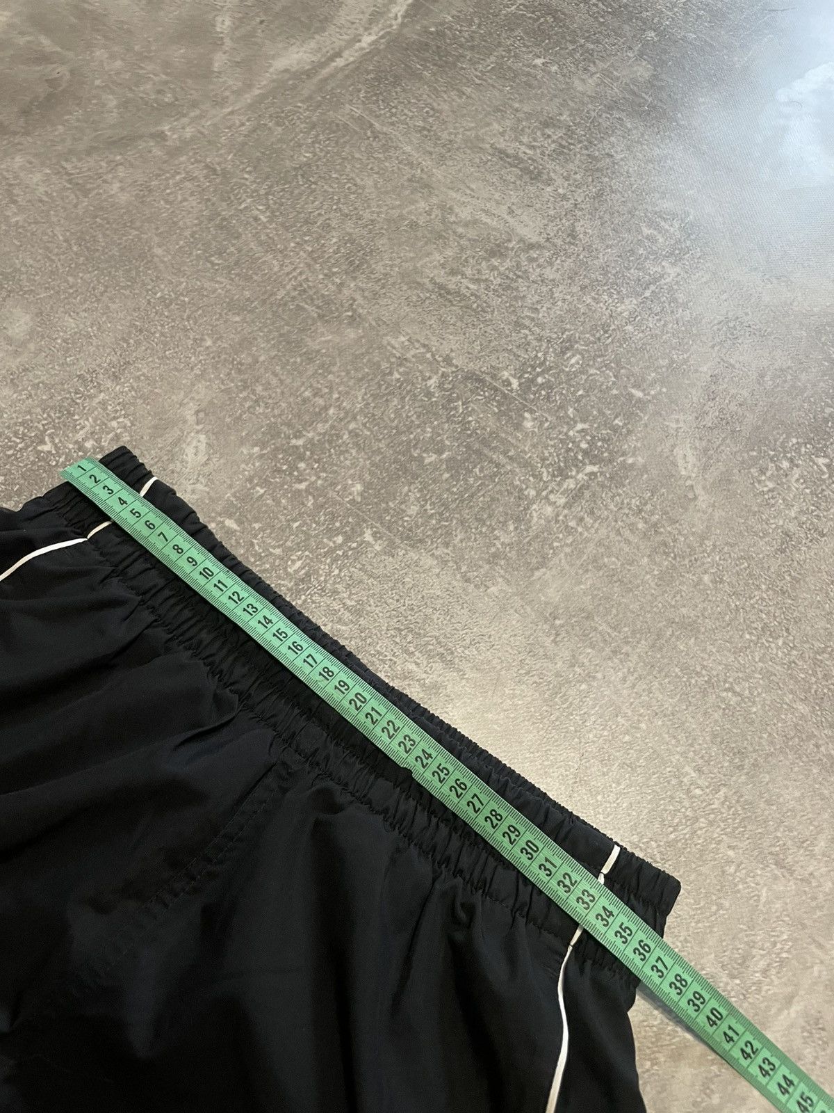 Nike × Vintage Vintage Nike Black Swoosh Logo Drill Shorts Size S Size US 30 / EU 46 - 14 Thumbnail