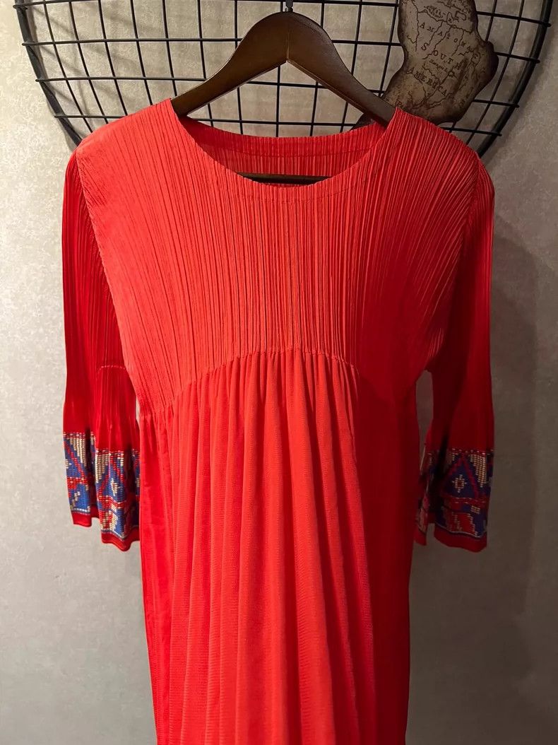 Issey Miyake Issey Miyake size:3 Red pleated dress Size XS / US 0-2 / IT 36-38 - 2 Thumbnail