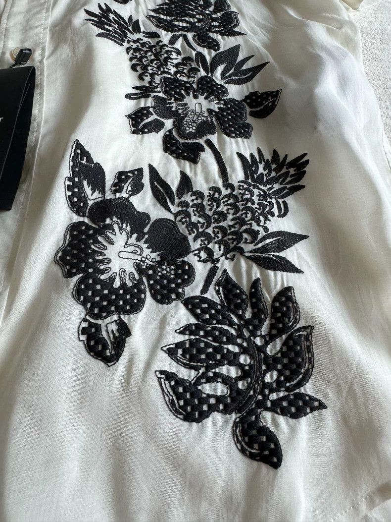 Saint Laurent Paris Saint Laurent Paris size 38 Floral embroidered shirt 2505- Size US M / EU 48-50 / 2 - 9 Thumbnail