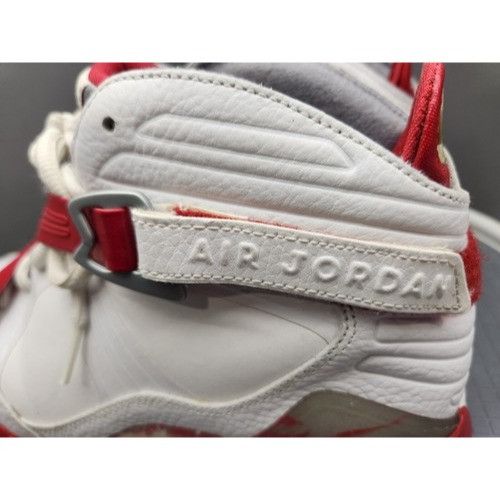 Jordan Brand Air Jordan mens 11.5 Retro 8.0 Retro White Red amazing condi Size US 11.5 / EU 44-45 - 23 Thumbnail