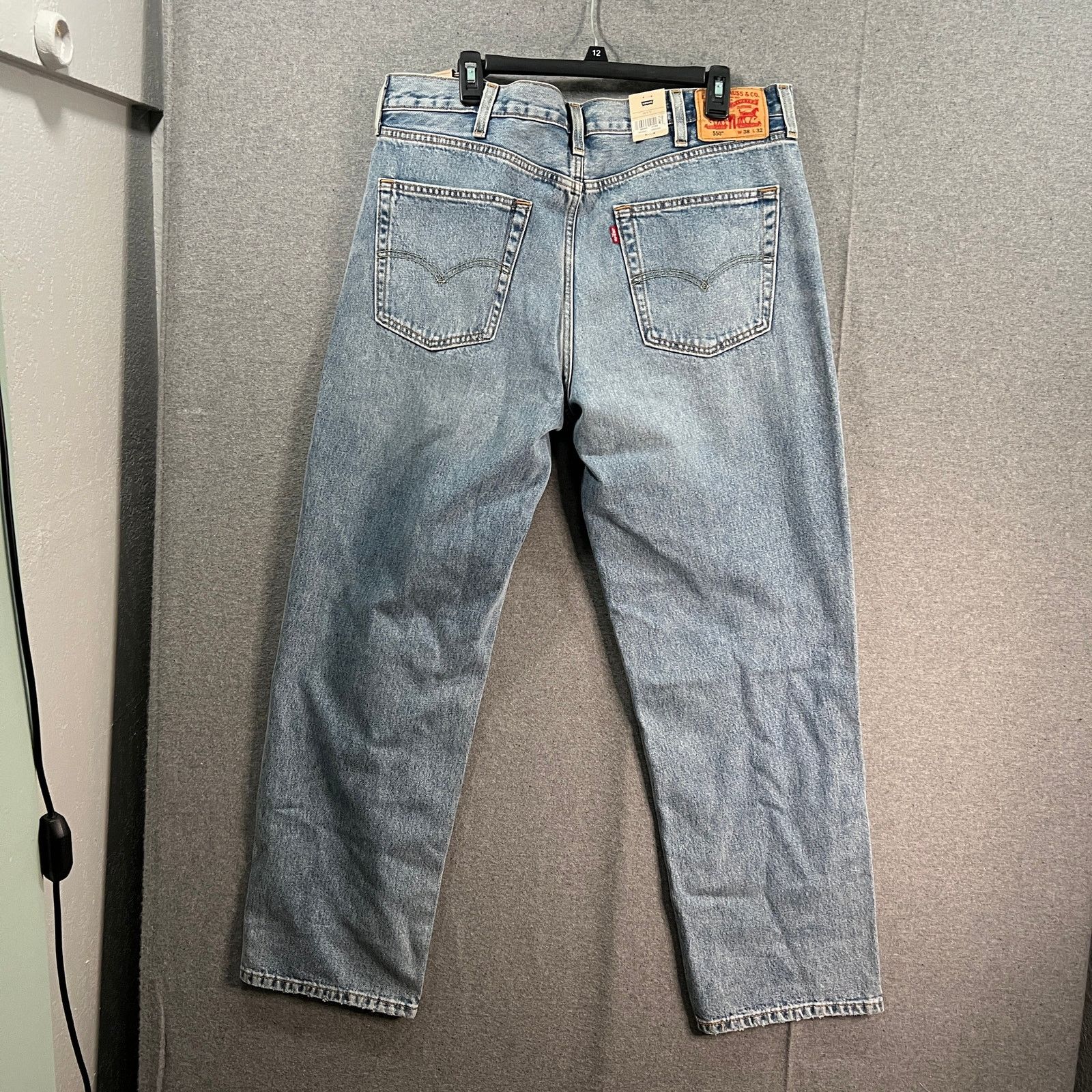 Levi's Levi's Men's 550 RELAXED Jeans W38 L32 Blue Denim Size US 38 / EU 54 - 2 Thumbnail
