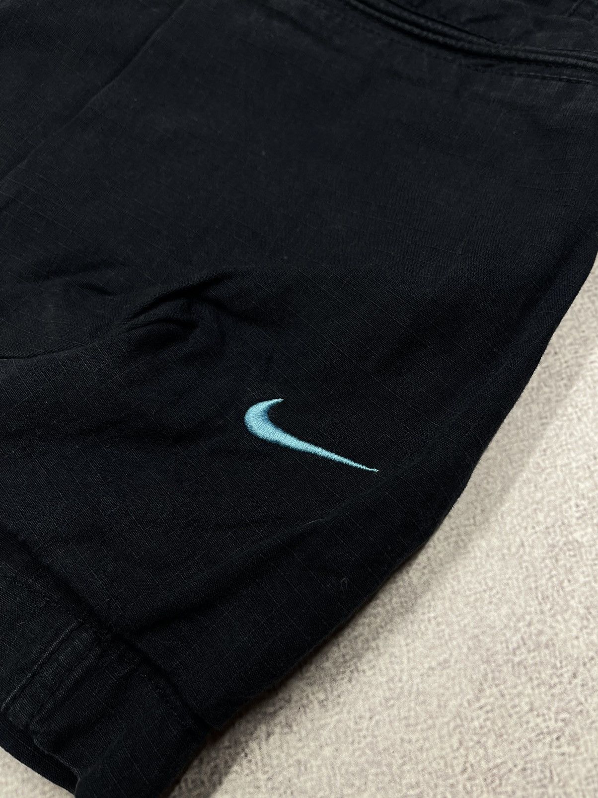 Nike Vintage Nike Cargo Shorts Navy Y2K Drill ACG TN Size US 34 / EU 50 - 8 Thumbnail