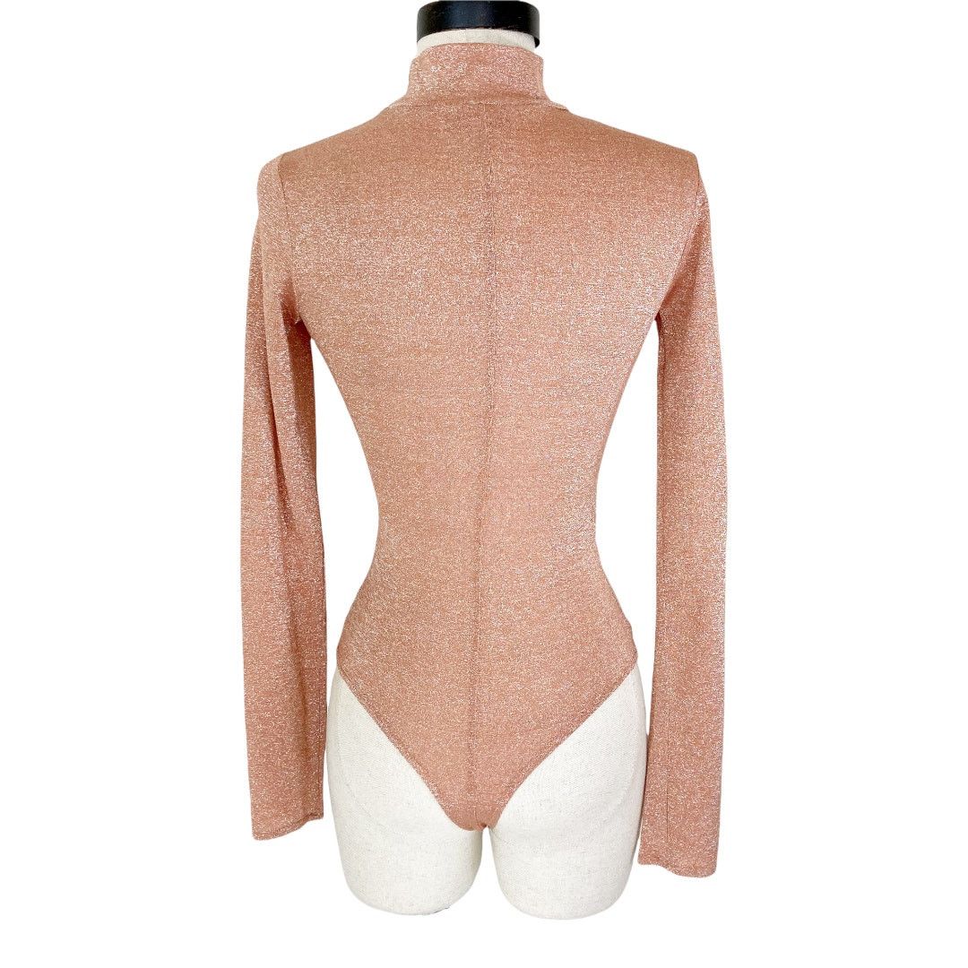 House of CB House of CB metallic bodysuit top pink keyhole mock neck Size XS / US 0-2 / IT 36-38 - 7 Thumbnail