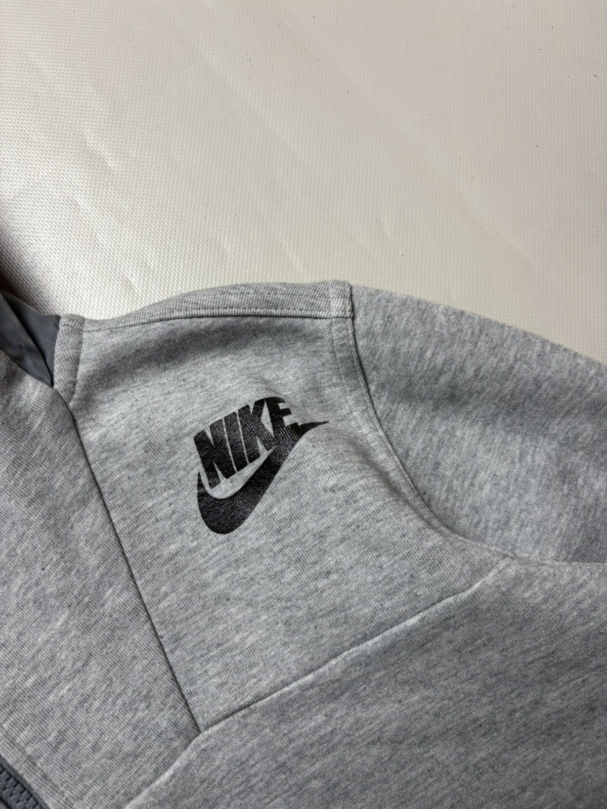 Nike Vintage Nike Nylon Zip Hoodie Size US M / EU 48-50 / 2 - 2 Thumbnail