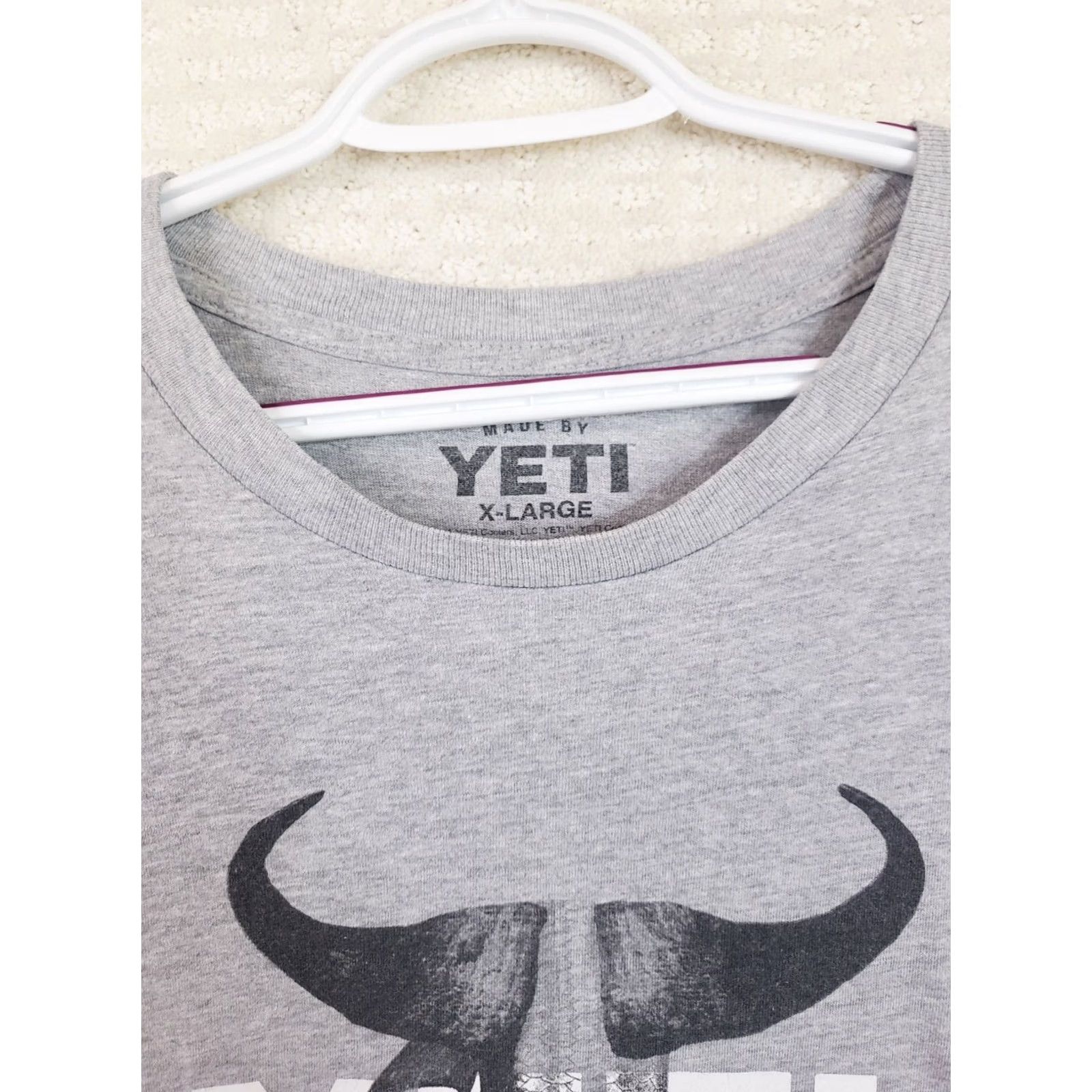 Yeti Yeti Mens 2XL Graphic Gray T-shirt Tee Buffalo Horns Fish Tail Logo Outdoor Size US XXL / EU 58 / 5 - 6 Thumbnail