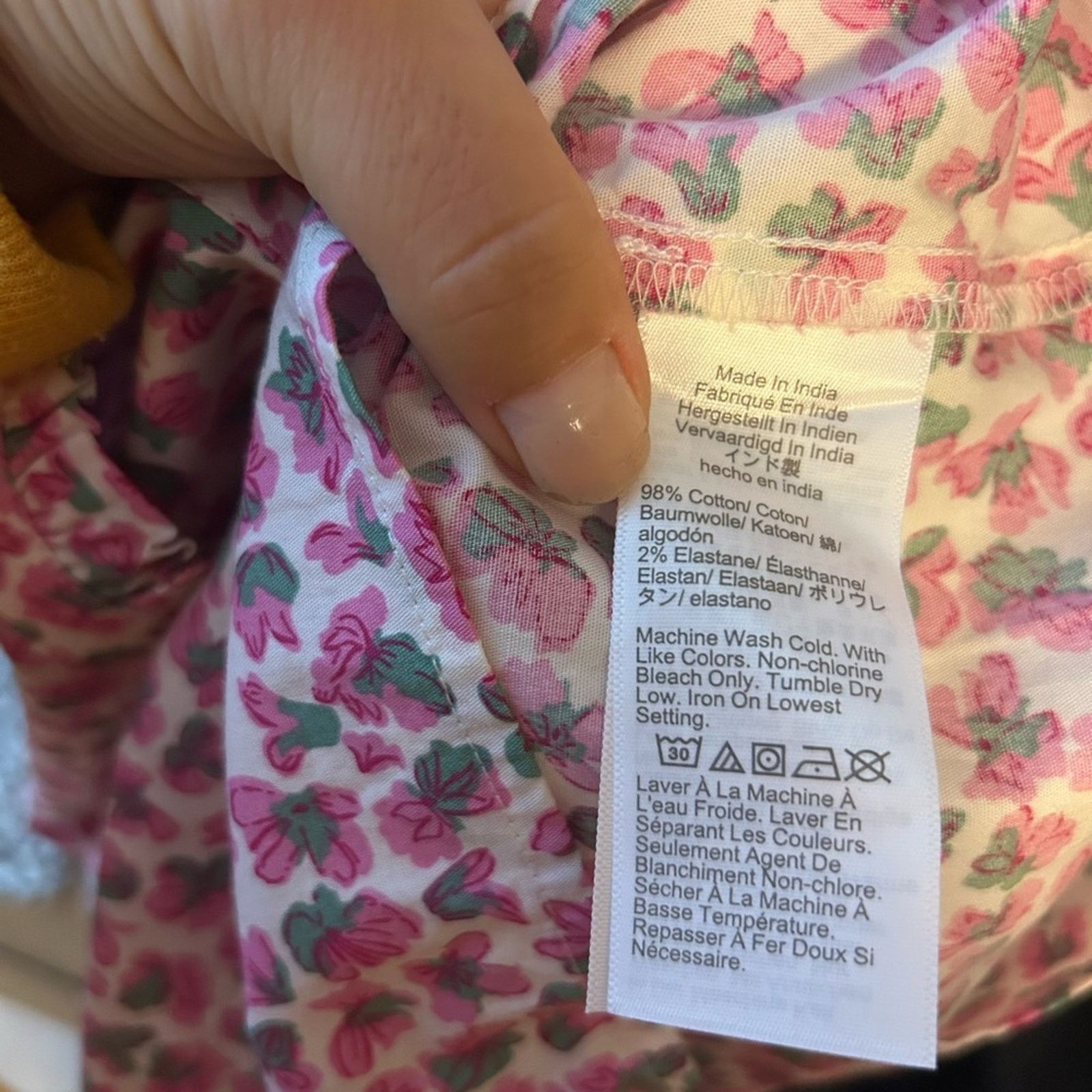 J.Crew NWT J.Crew Floral Button Ruffle Neck Top Size S / US 4 / IT 40 - 4 Thumbnail