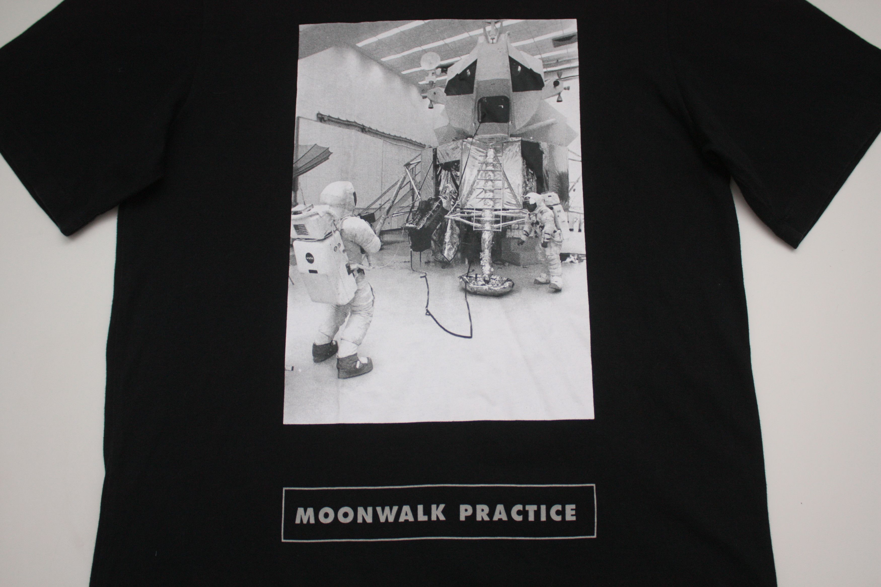 Billionaire Boys Club Billionaire Boys Club Moonwalk Practice Black T-Shirt Medium Size US M / EU 48-50 / 2 - 3 Thumbnail