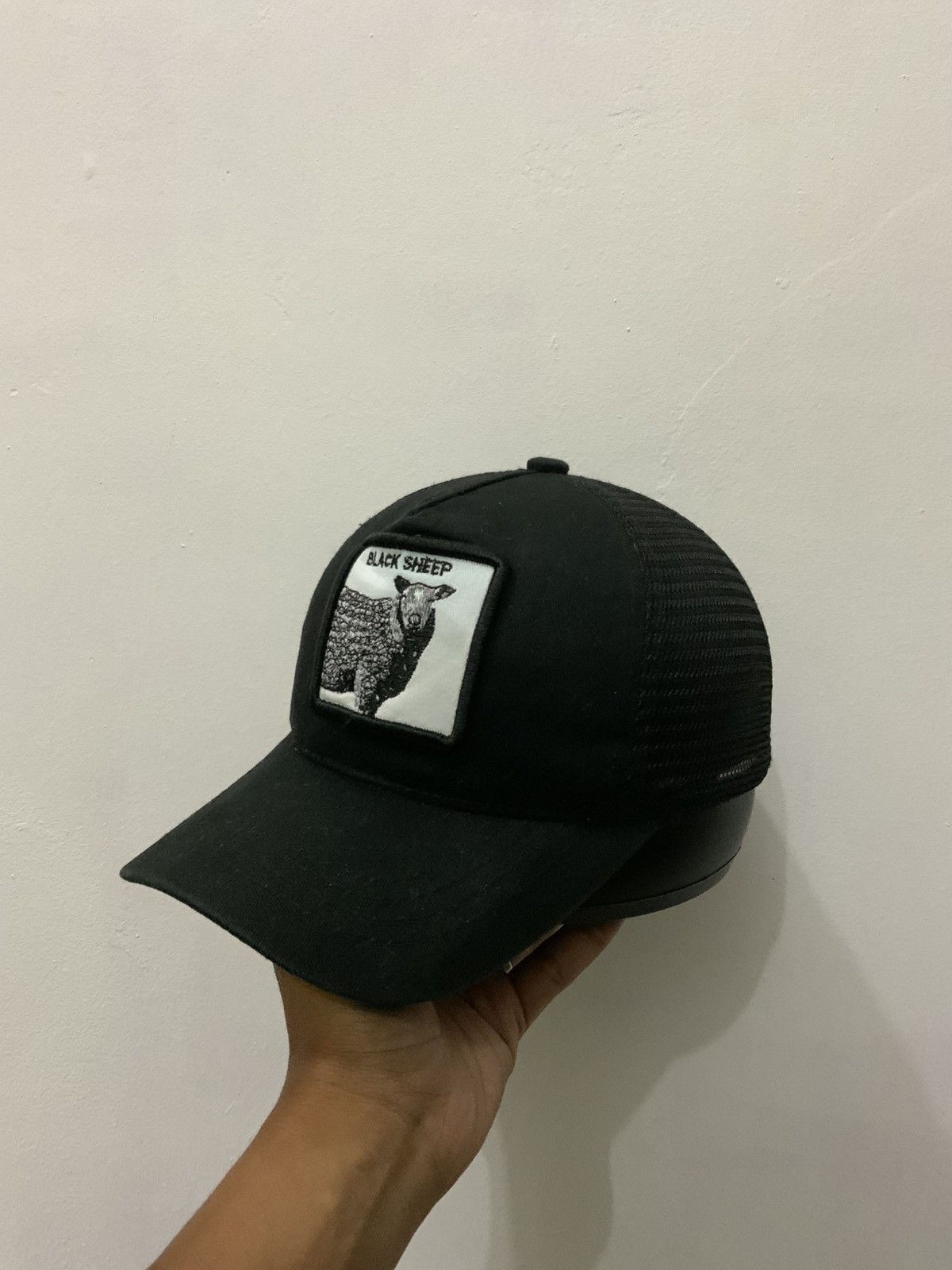 Japanese Brand Black Sheep Patches Trucker Hat Size ONE SIZE - 1 Thumbnail