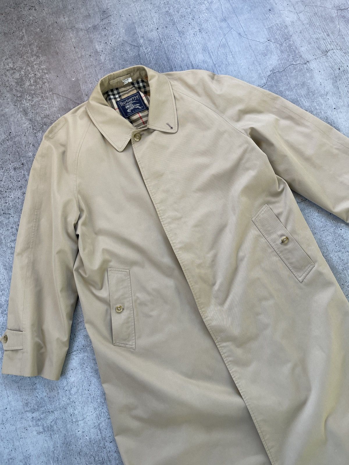 Burberry Vintage Burberry Trench Coat 90s Nova Check Beige Belted Size US L / EU 52-54 / 3 - 6 Thumbnail