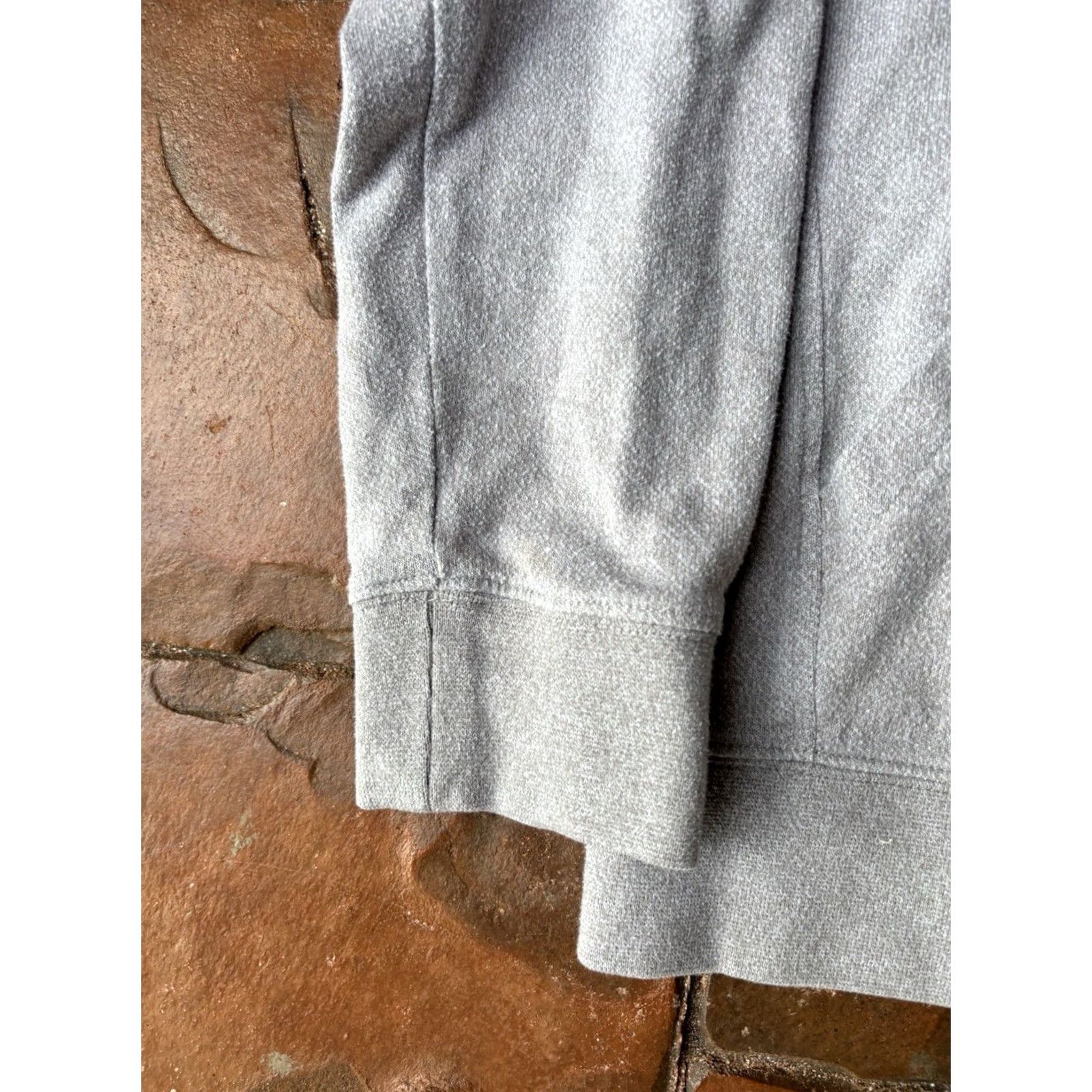 Oakley VINTAGE Oakley Zip Up Hoodie Sweatshirt Men M Gray Grunge Logo Full Zip Hooded Size US M / EU 48-50 / 2 - 4 Thumbnail