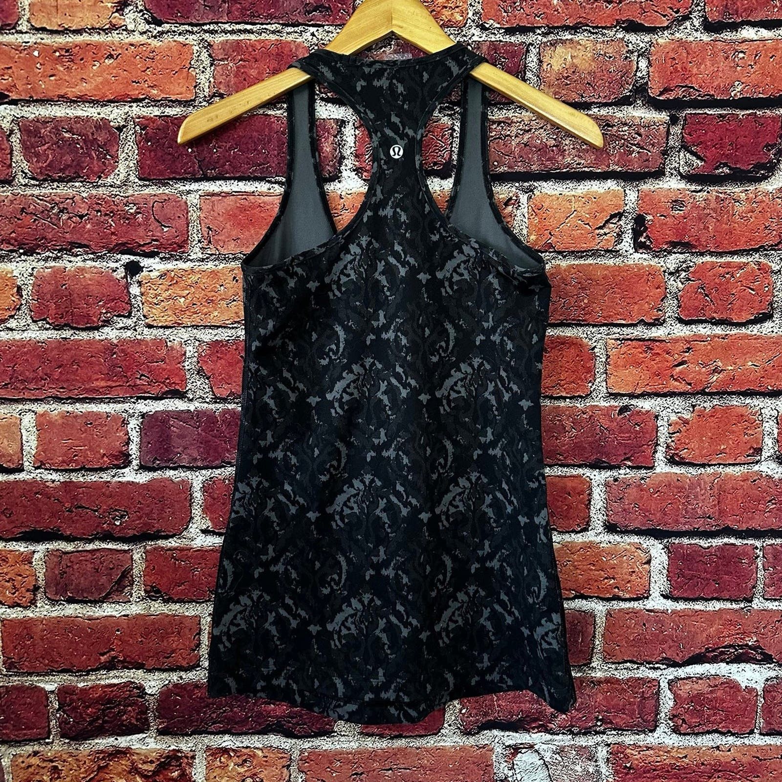 Lululemon lululemon tank top size 6 Size M / US 6-8 / IT 42-44 - 2 Thumbnail