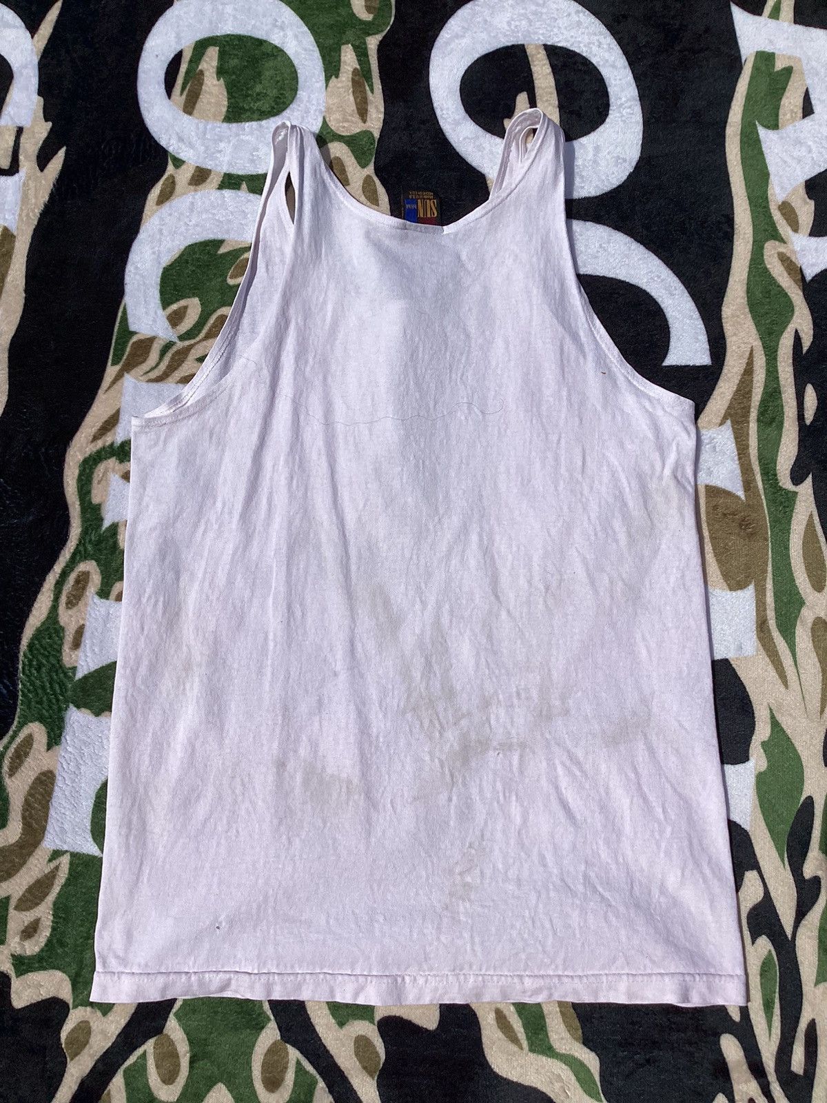 Vintage Vintage 90s thrashed lake Tahoe, shark tank top Size US M / EU 48-50 / 2 - 3 Thumbnail
