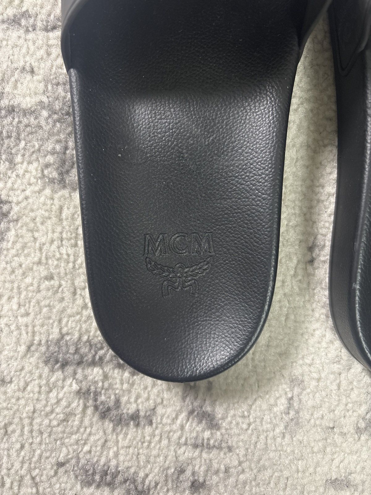 MCM MCM PURPLE DOG SLIDES Size US 8.5 / EU 41-42 - 2 Thumbnail