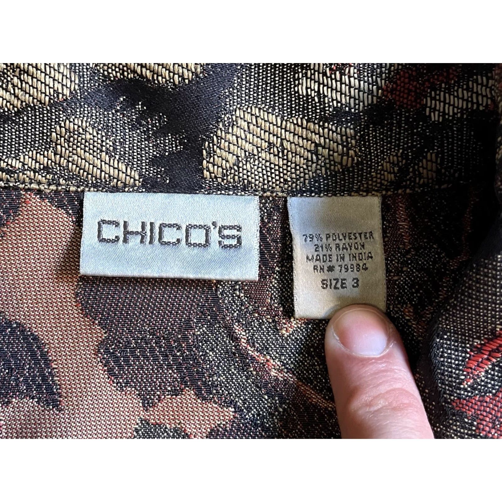 Vintage VINTAGE Chico’s Floral Denim Jacket Women’s 3 Jacquard All Over Print Tapestry Jacket Size XS / US 0-2 / IT 36-38 - 6 Thumbnail