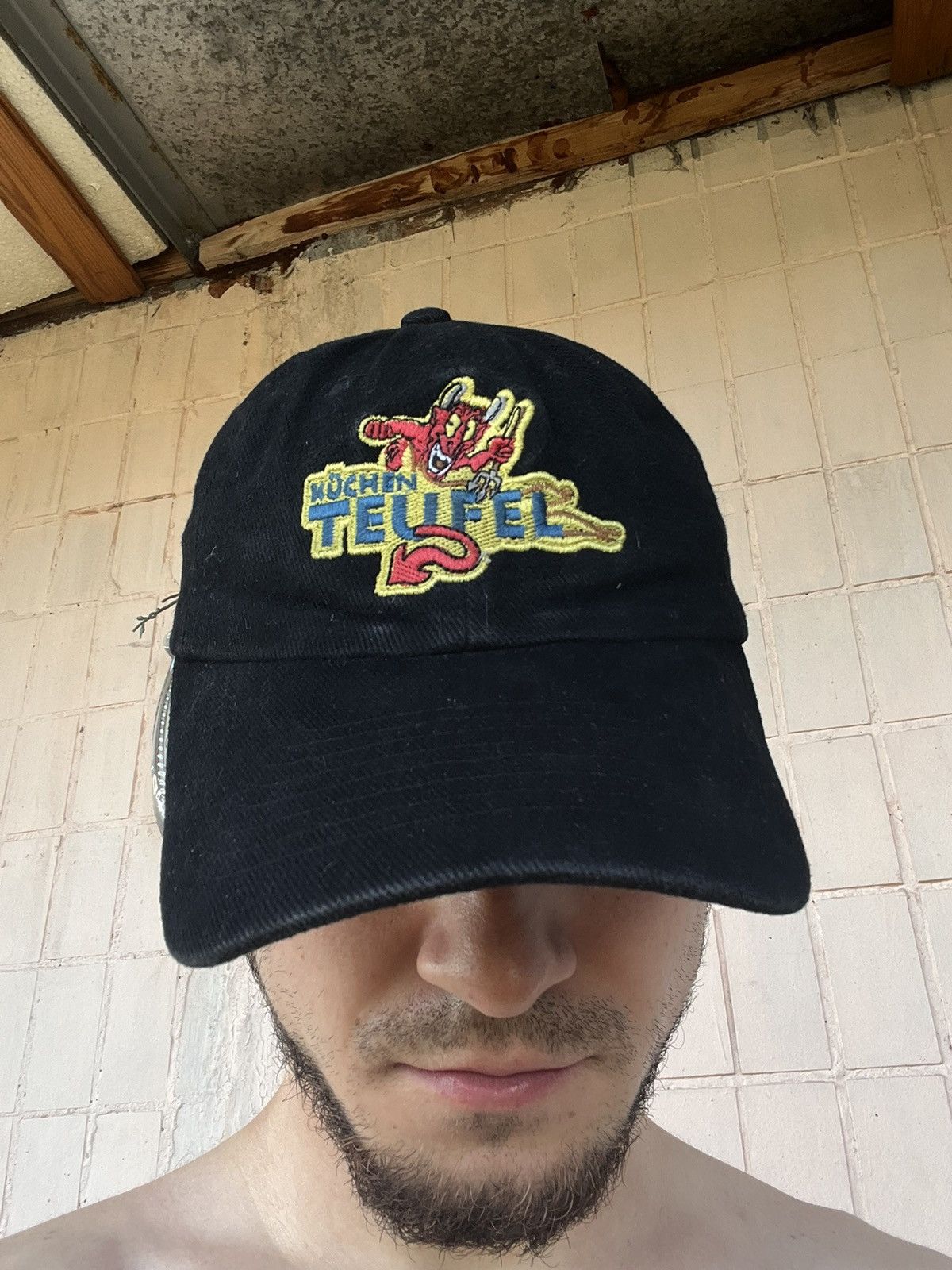 Vintage Vintage 90s Hat Kuchen Teufel Hunden Graphic Cap Black Size ONE SIZE - 23 Thumbnail