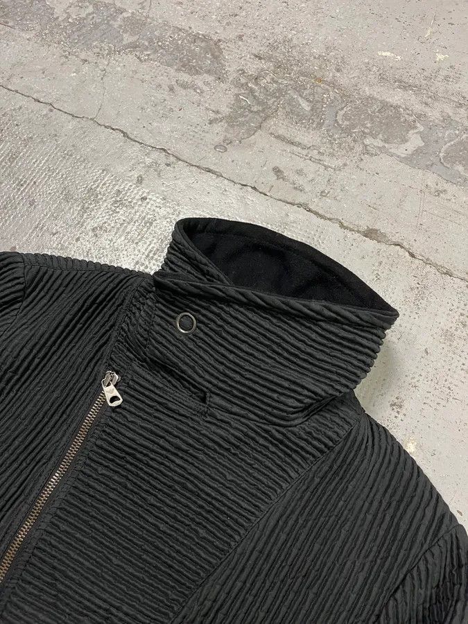 Emporio Armani AW2002 Emporio Armani Pleated Cropped Asymmetrical Black Jacket Size US S / EU 44-46 / 1 - 5 Thumbnail