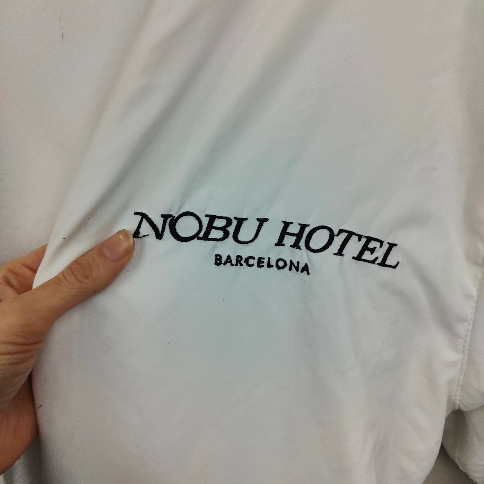 Other Nobu Hotel Barcelona Robe Size Medium White Terry Size US M / EU 48-50 / 2 - 5 Thumbnail