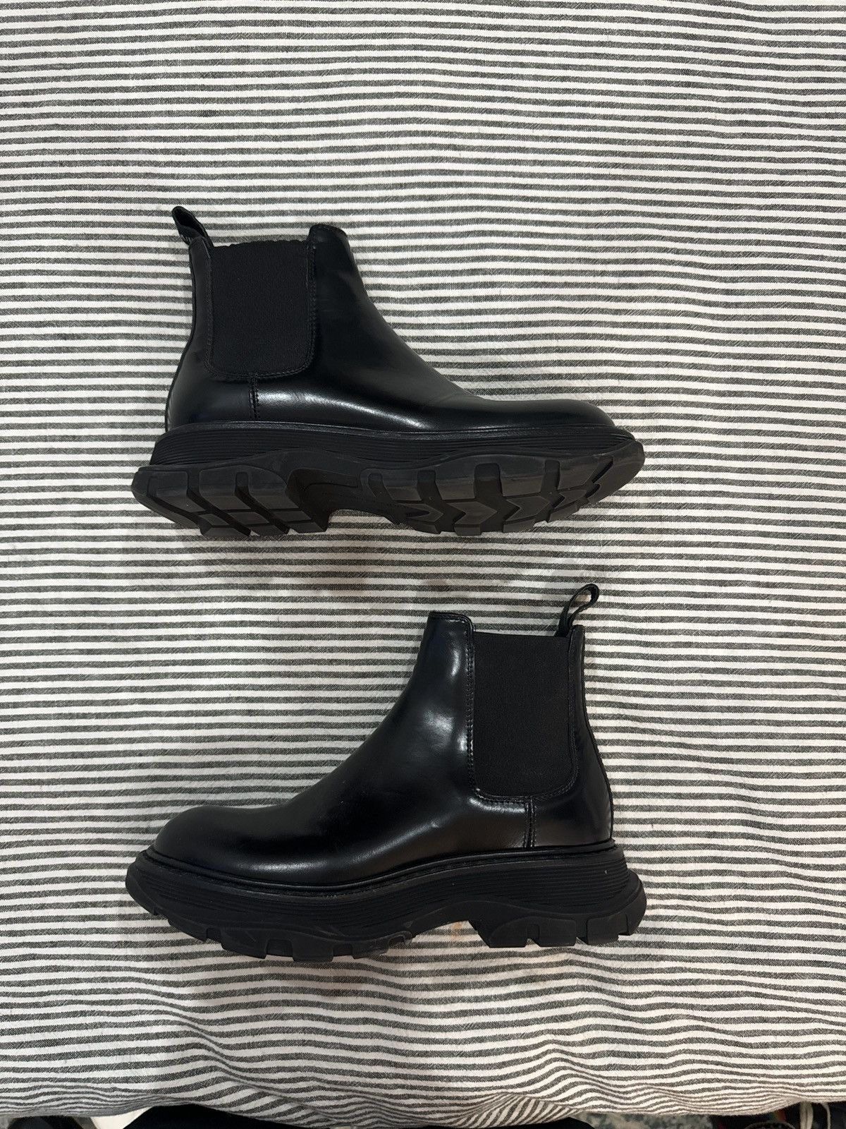 Alexander McQueen Alexander Mcqueen Boots Size US 7 / EU 40 - 3 Thumbnail