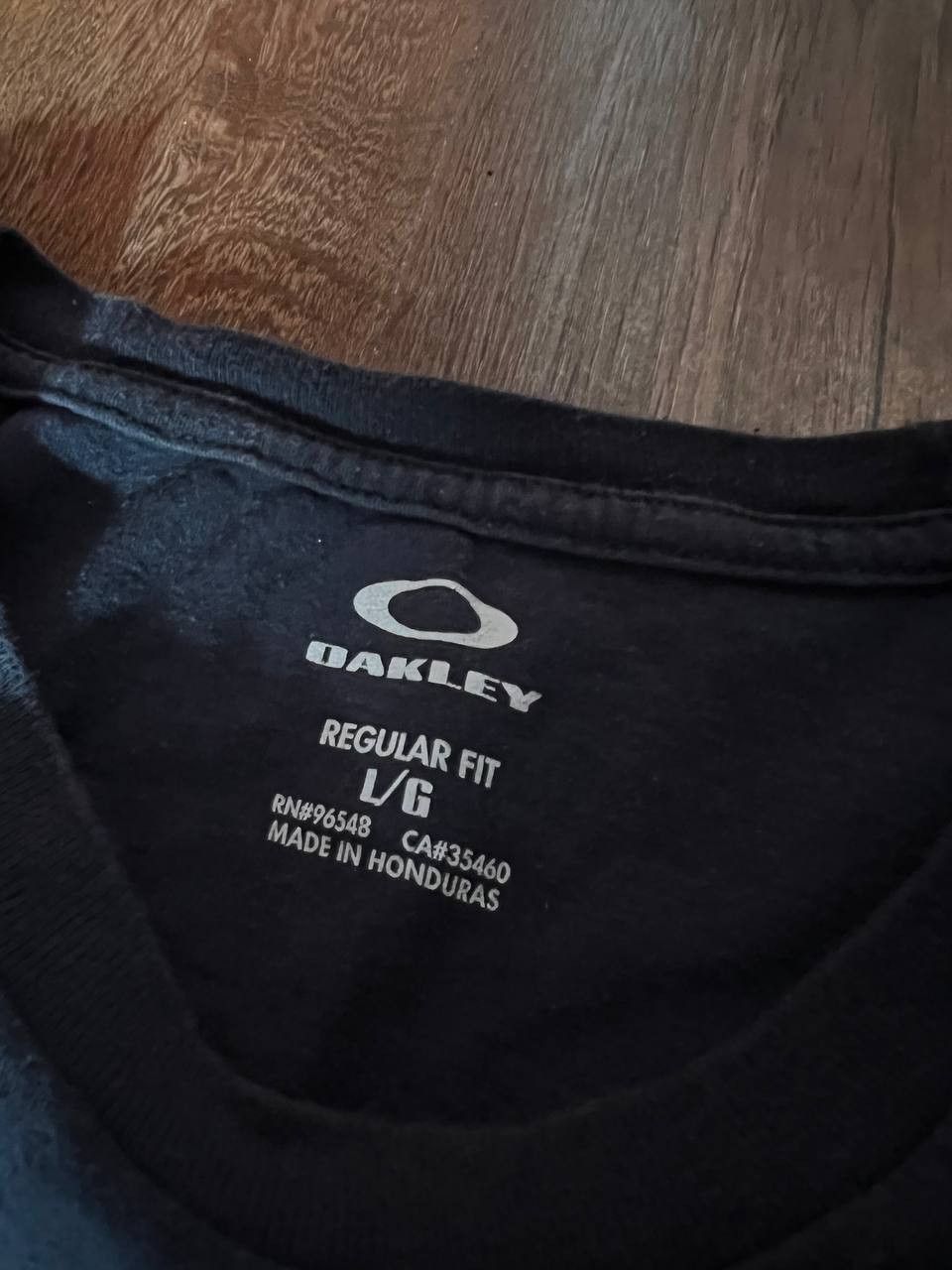Oakley × Vintage Vintage Y2k Oakley Shirt Tee Box Logo Size US L / EU 52-54 / 3 - 7 Thumbnail