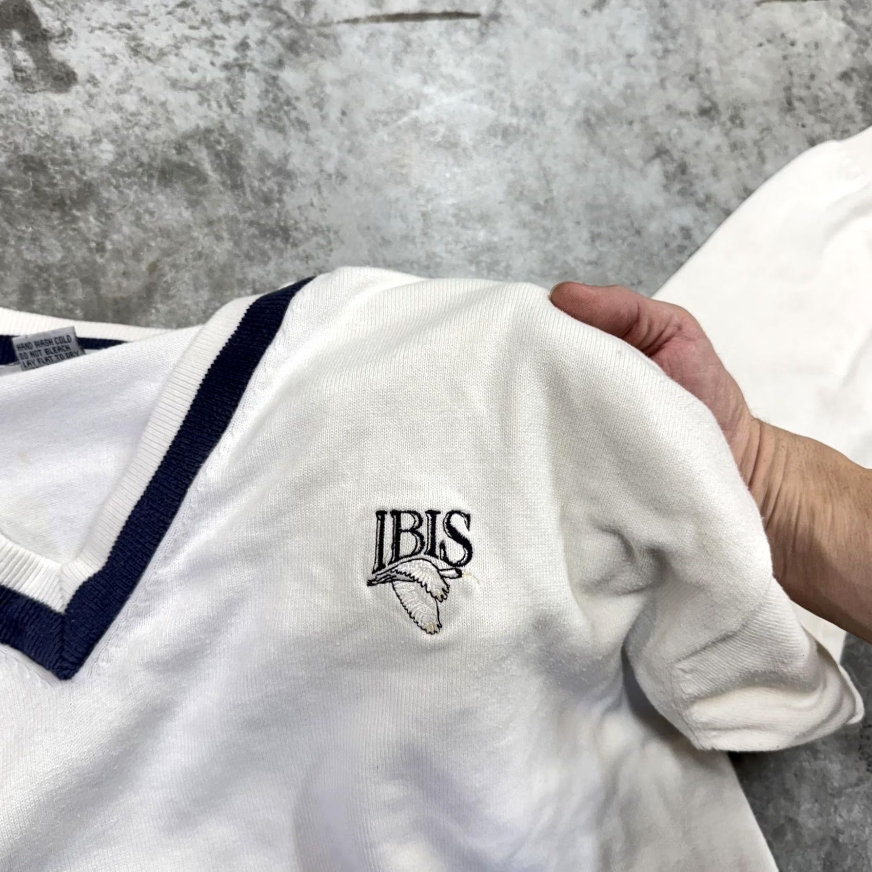 Vintage Vintage Nicklaus Sweater Mens XL White Navy V-Neck Cotton Ibis Golf 90s Size US XL / EU 56 / 4 - 5 Thumbnail