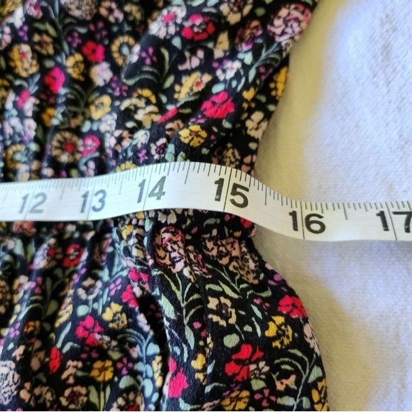 Loft Ann Taylor Loft Black Floral Long Sleeve Sz. M Romper Size 30" / US 8 / IT 44 - 9 Thumbnail