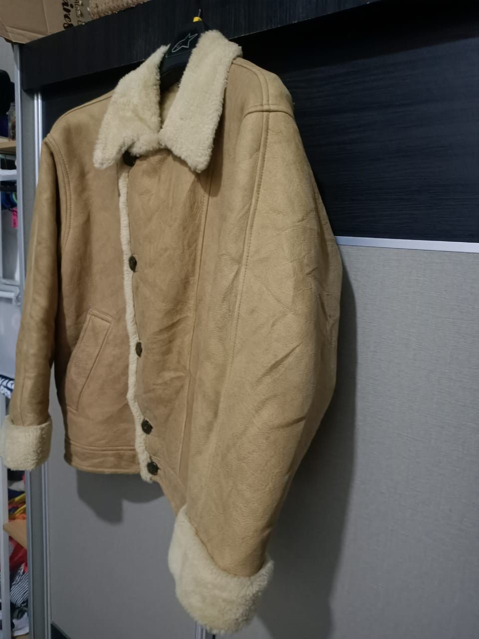 Burberry Burberrys’ Shearling Sheepskin Jacket –Made in Japan (1990s) Size US M / EU 48-50 / 2 - 5 Thumbnail
