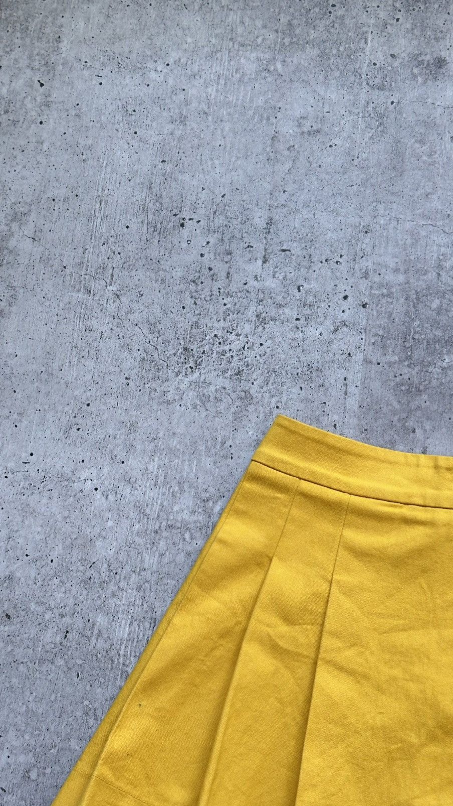 Moncler Women's Moncler Gonna A Portafoglio Yellow Mini Skirt Size 30" / US 8 / IT 44 - 4 Thumbnail