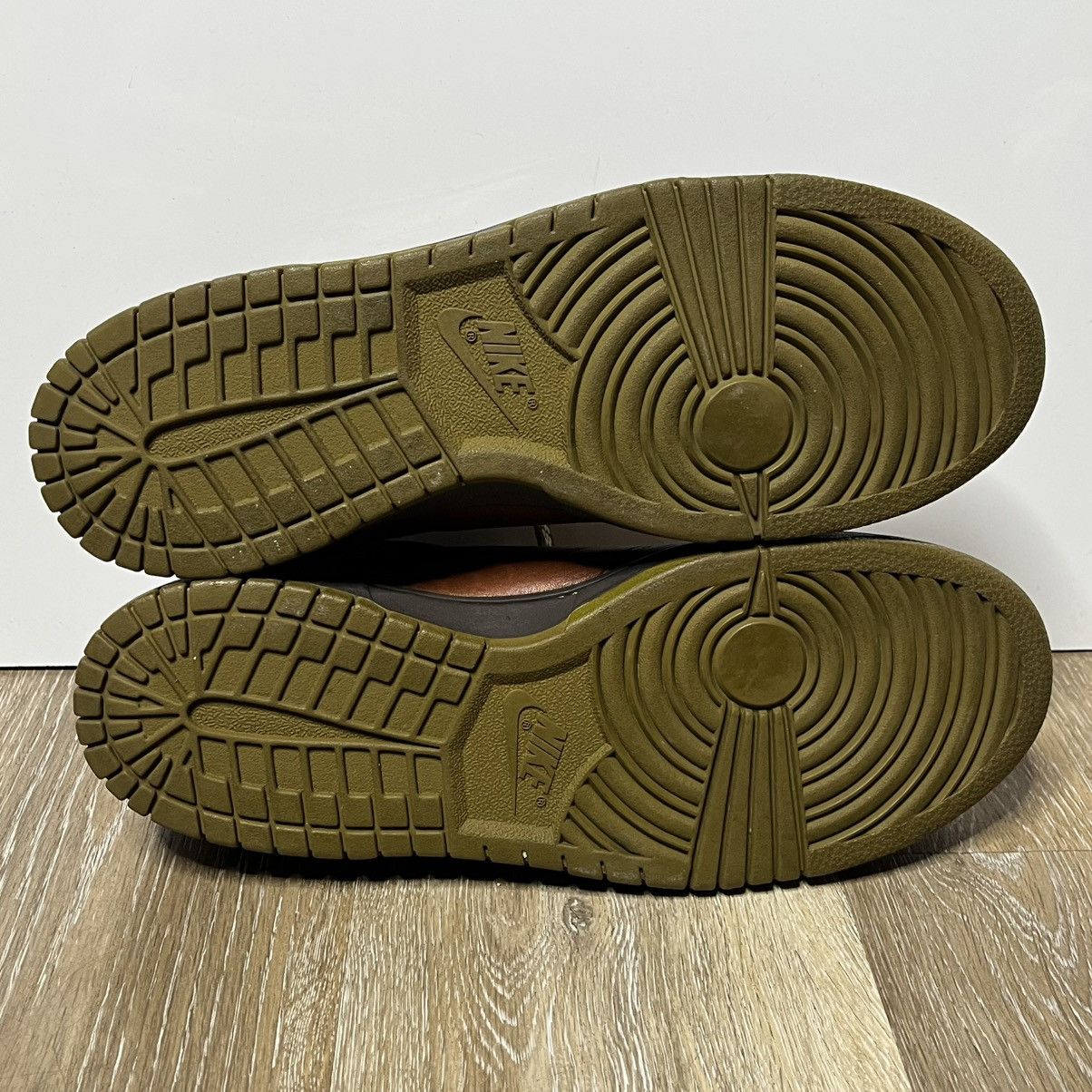 Nike RARE one piece spanish pony moss nike dunk low Size US 10.5 / EU 43-44 - 6 Thumbnail