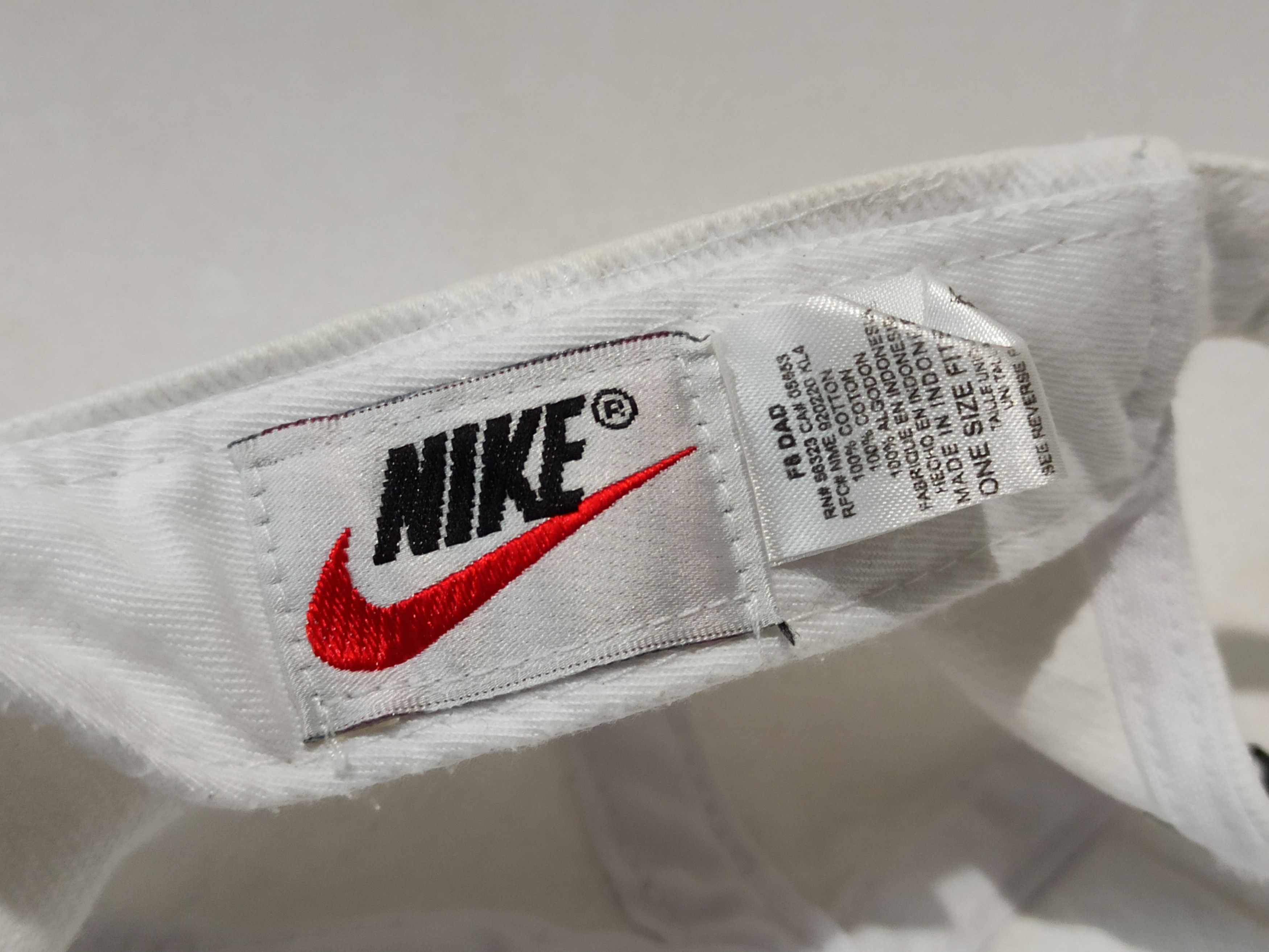 Nike Nike Vintage 90s White Strapback Embroidered Swoosh Logo Size ONE SIZE - 5 Thumbnail