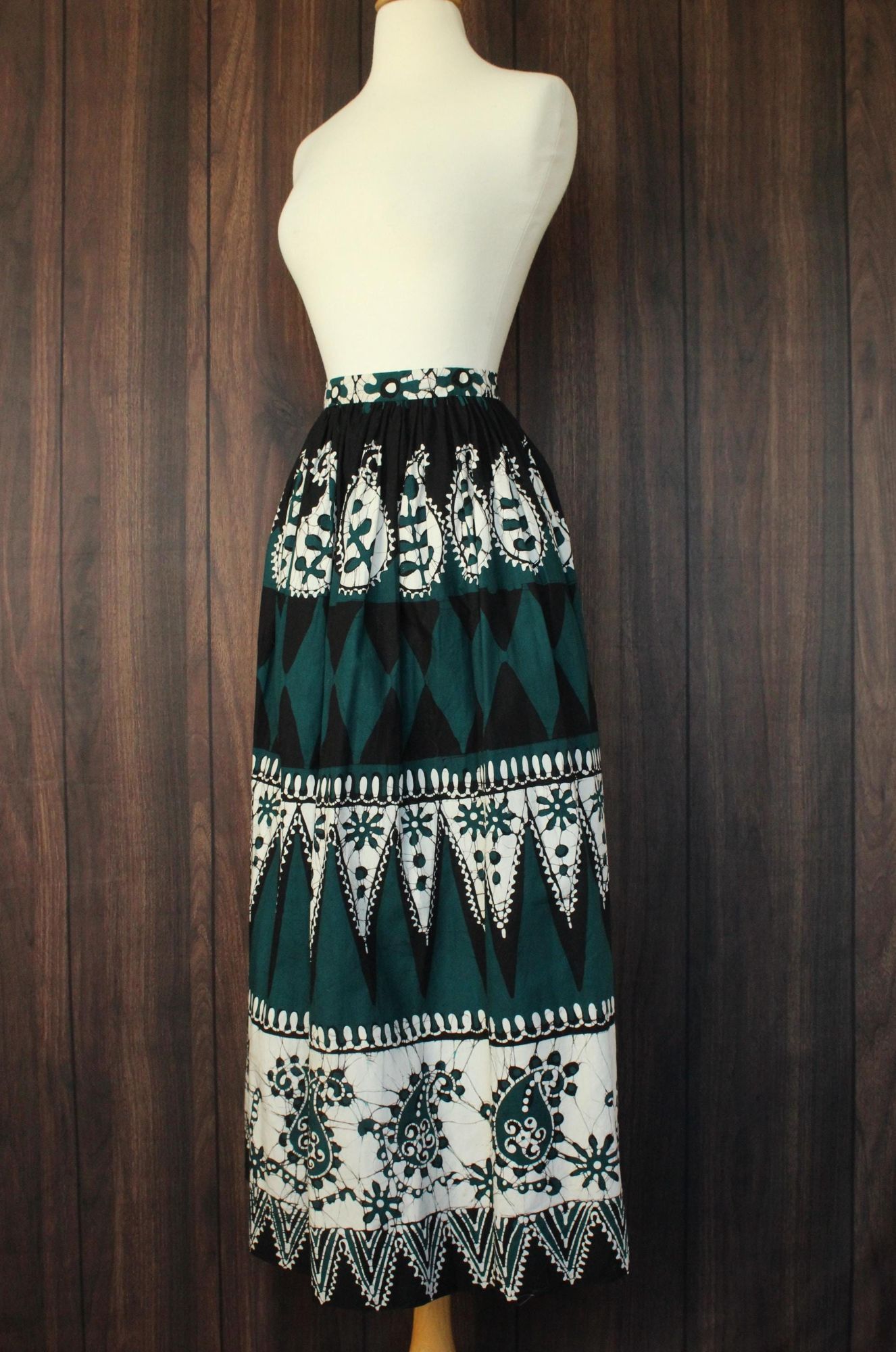 Vintage Vintage 1960s 1970s Skirt, Black Teal and White Maxiskirt, B Size 22" - 6 Thumbnail