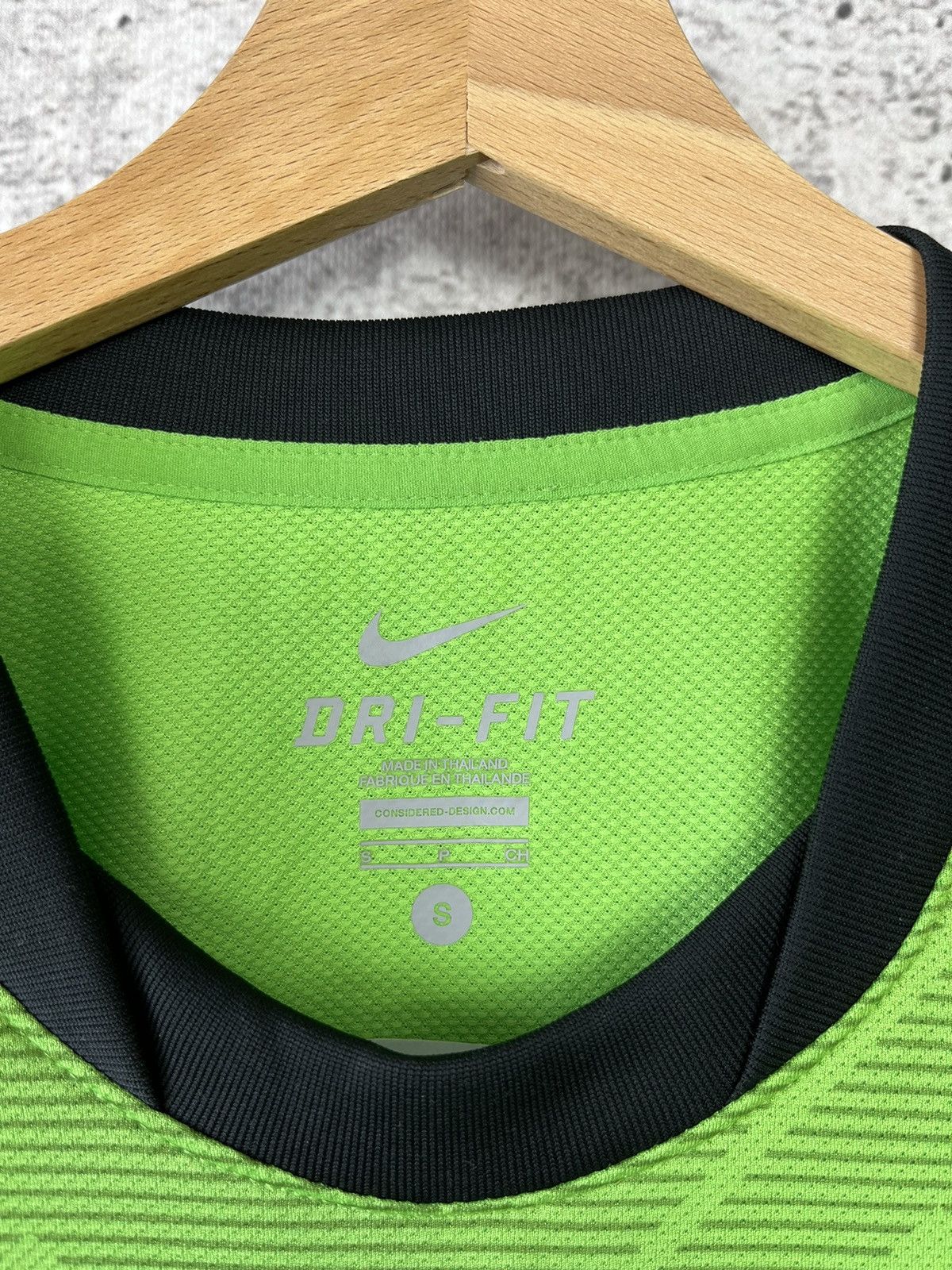 Nike Nike Celtic Glasgow 2010/11 Away Kit Football Jersey (A) Size US S / EU 44-46 / 1 - 4 Thumbnail