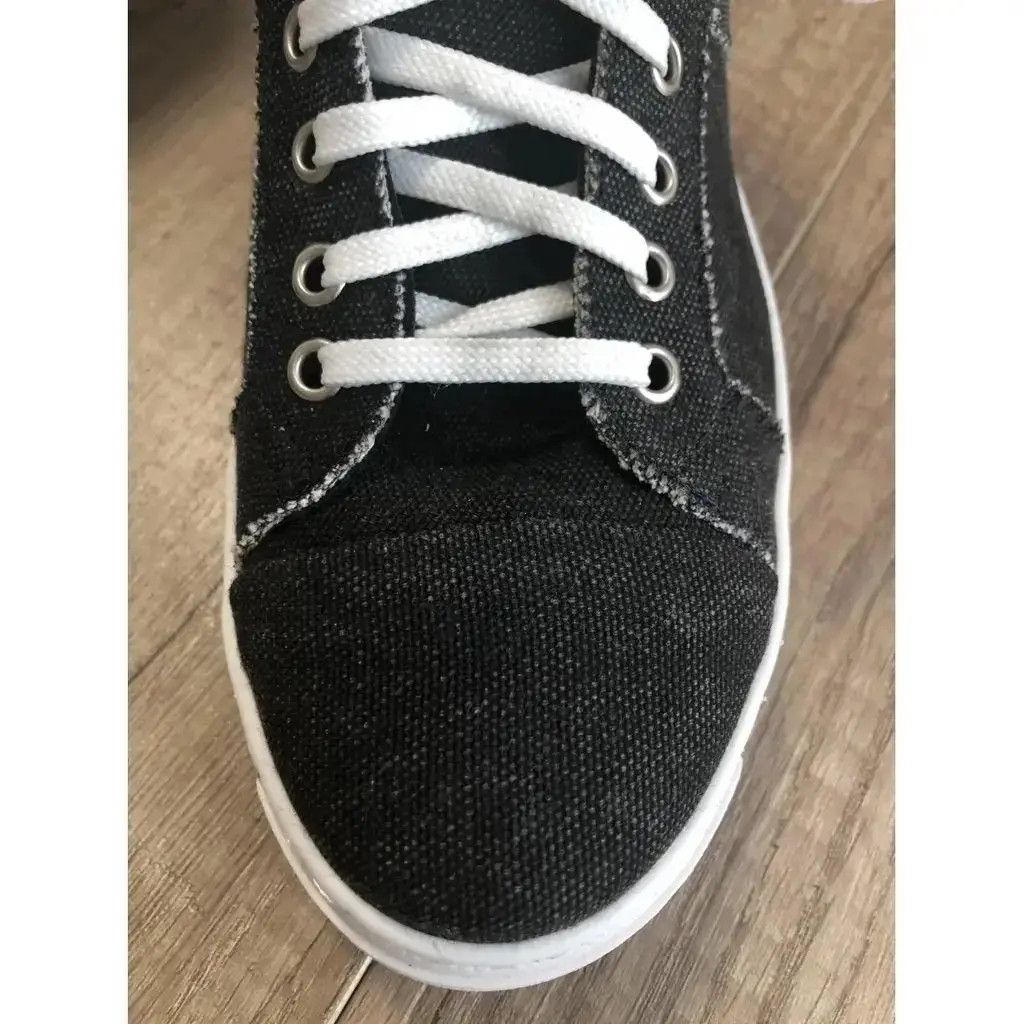 Sneakers, Savio Barbato