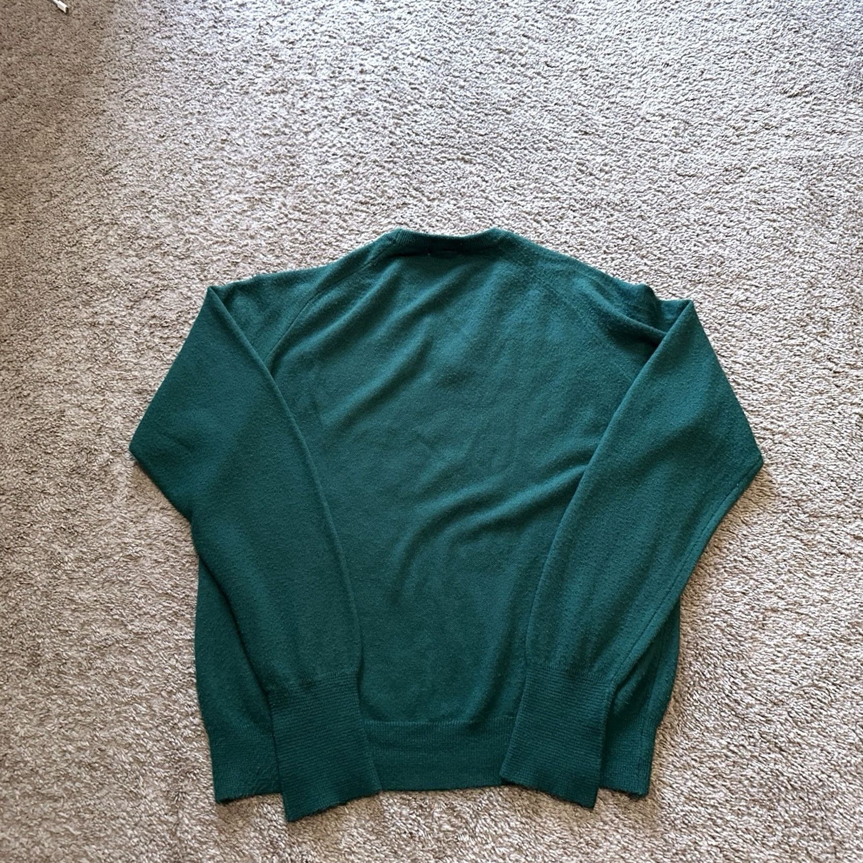 Izod VINTAGE Izod Golf Sweater Mens L V-Neck Green Size US L / EU 52-54 / 3 - 4 Thumbnail