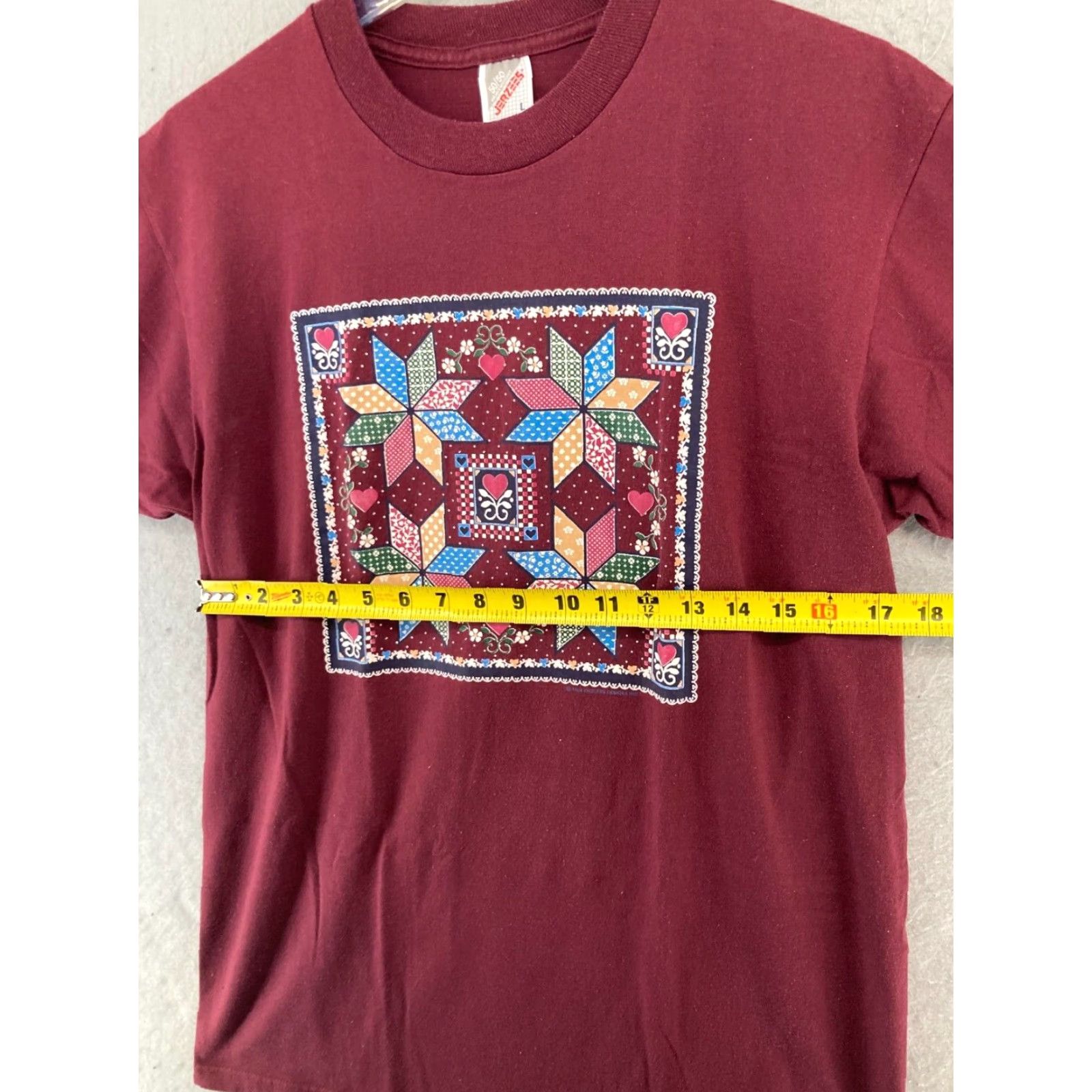 Jerzees VINTAGE Jerzees Graphic Print T-Shirt Large Burgundy USA Made Womens Size L / US 10 / IT 46 - 2 Thumbnail