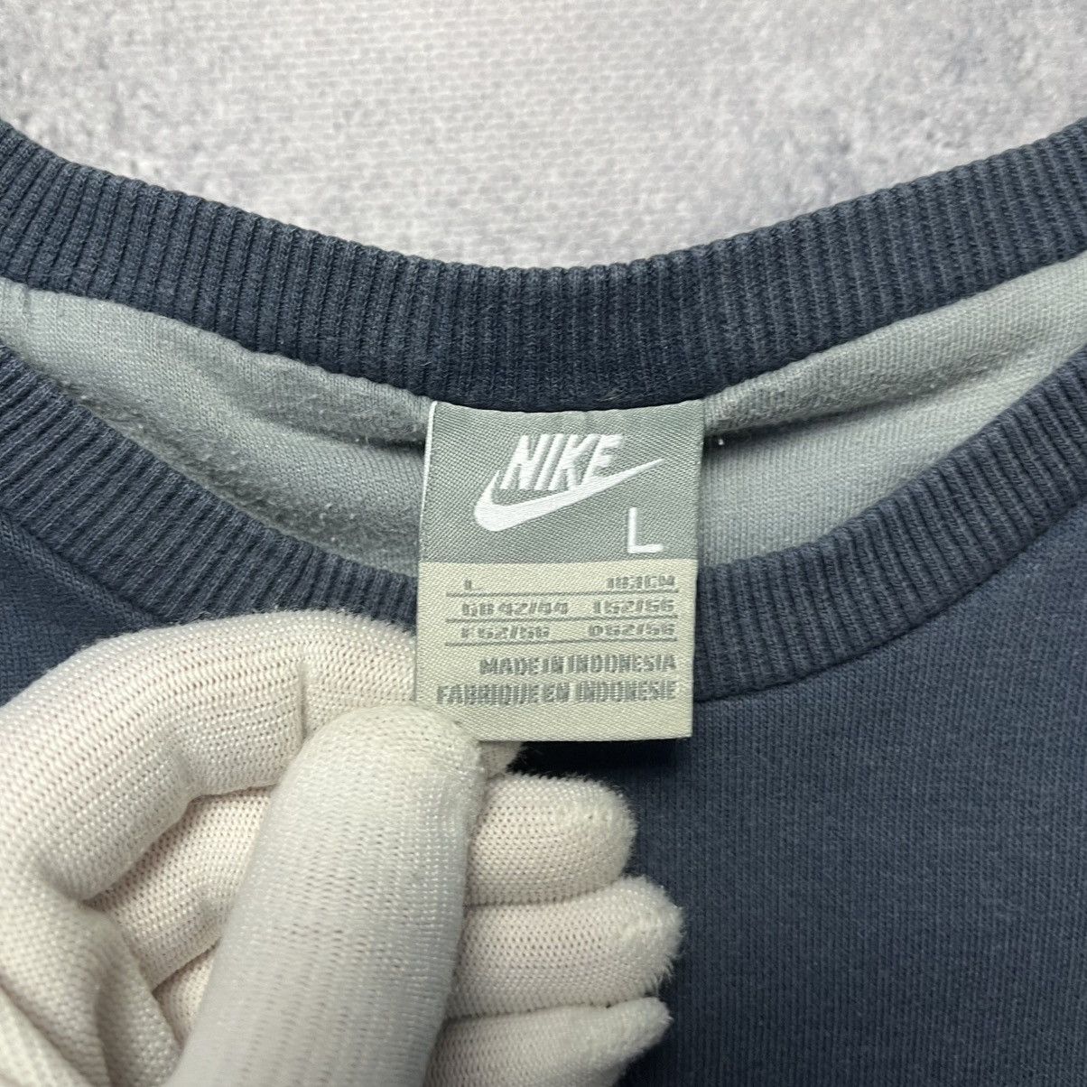 Nike Vintage Nike Big Central Logo Swoosh Sweatshirt Streetwear Size US L / EU 52-54 / 3 - 9 Thumbnail