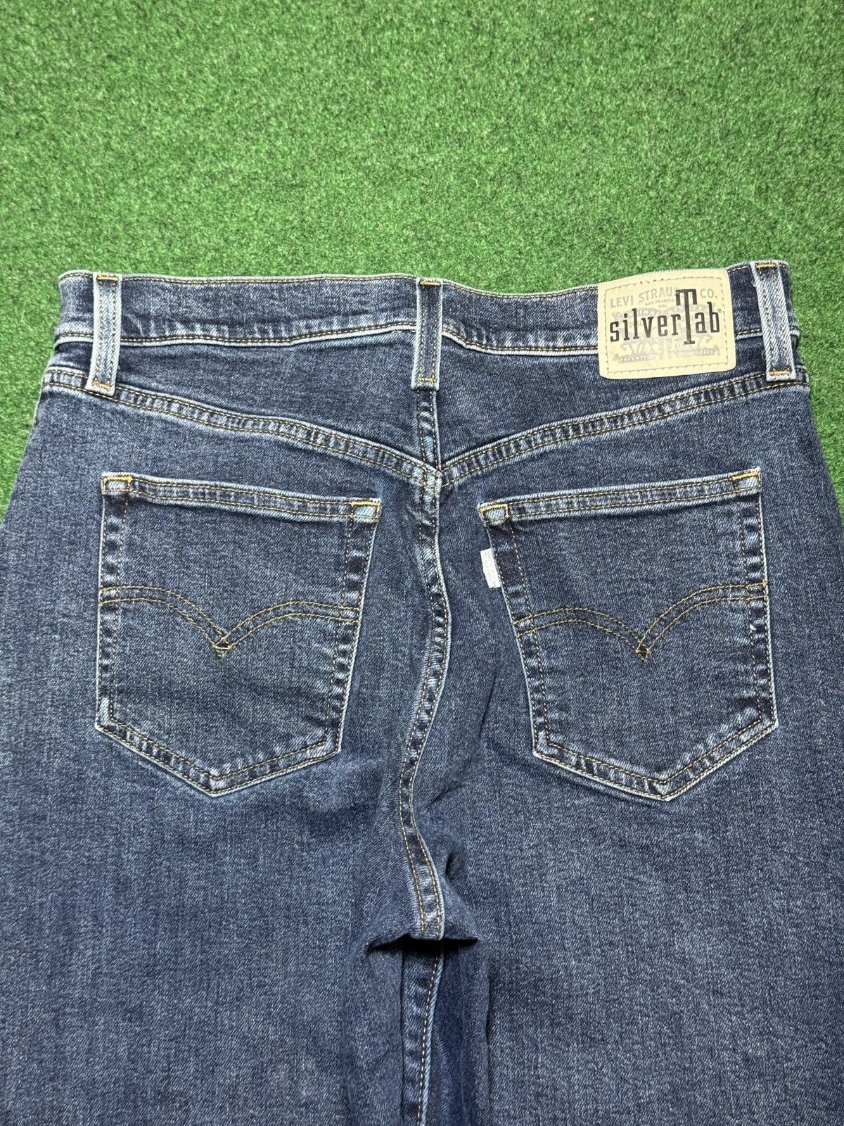 Levi's Levis Silvertab Mom Jeans 32x27 Dark Wash Denim Jeans Size 32" / US 10 / IT 46 - 2 Thumbnail