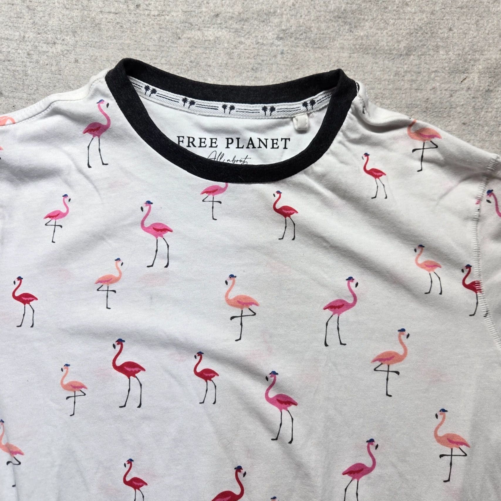 Vintage Free Planet Shirt Women White All Over Flamingos Short Sleeve Adult Small XS? Size S / US 4 / IT 40 - 2 Thumbnail