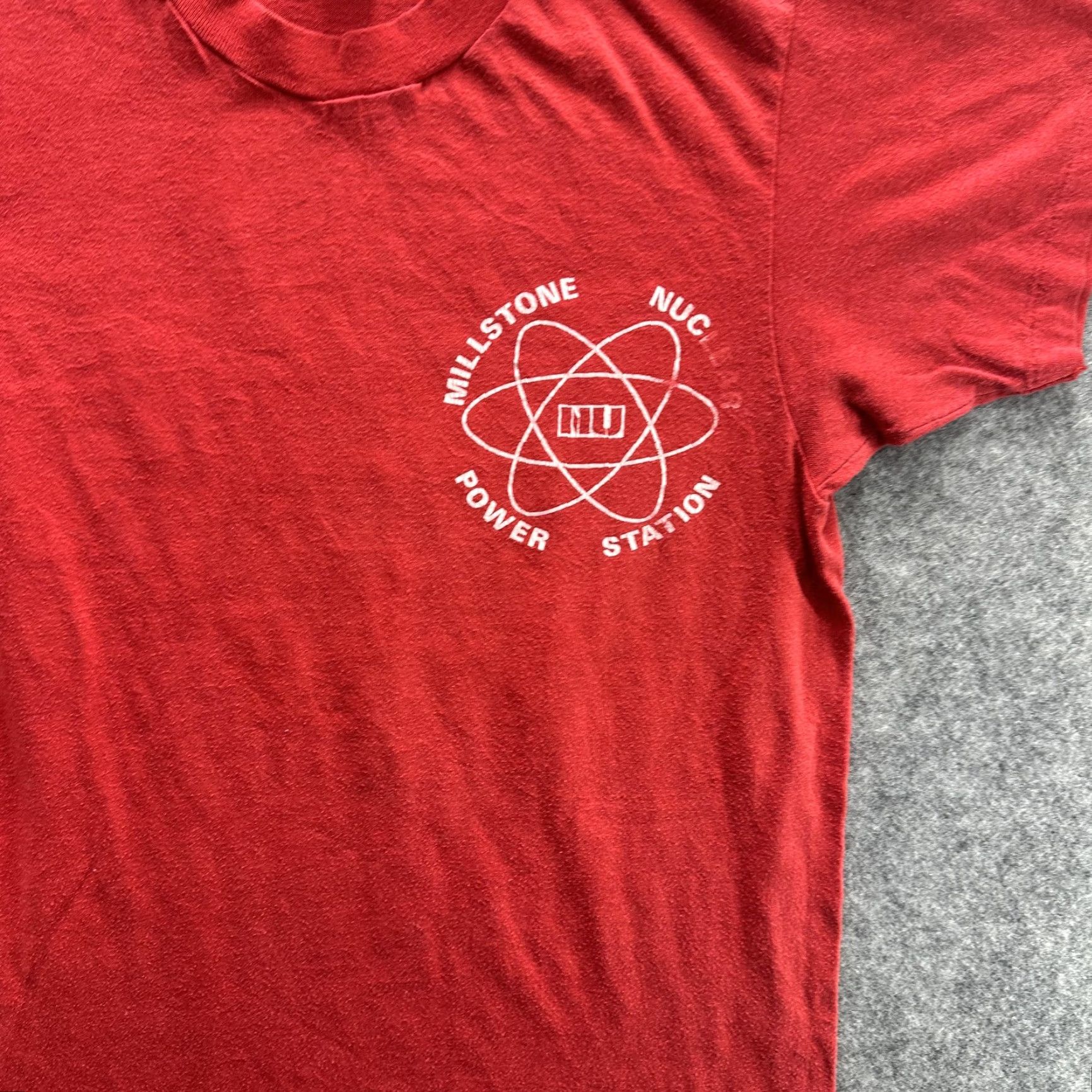 Hanes VINTAGE Millstone Nuclear Power Station Shirt Mens S Red Hanes 80s Refueling Tee Size US S / EU 44-46 / 1 - 3 Thumbnail