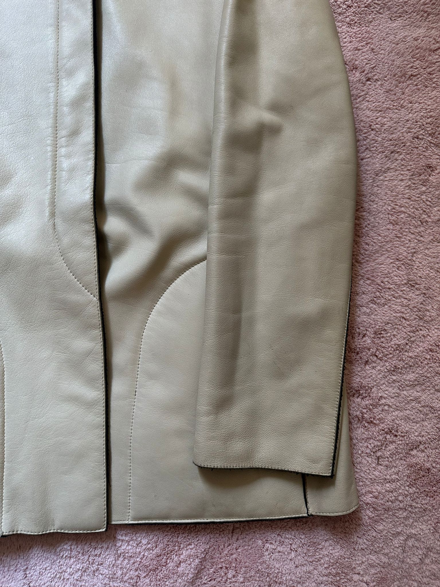 Giorgio Armani SS2000 Leather Beige Jacket Size M / US 6-8 / IT 42-44 - 2 Thumbnail