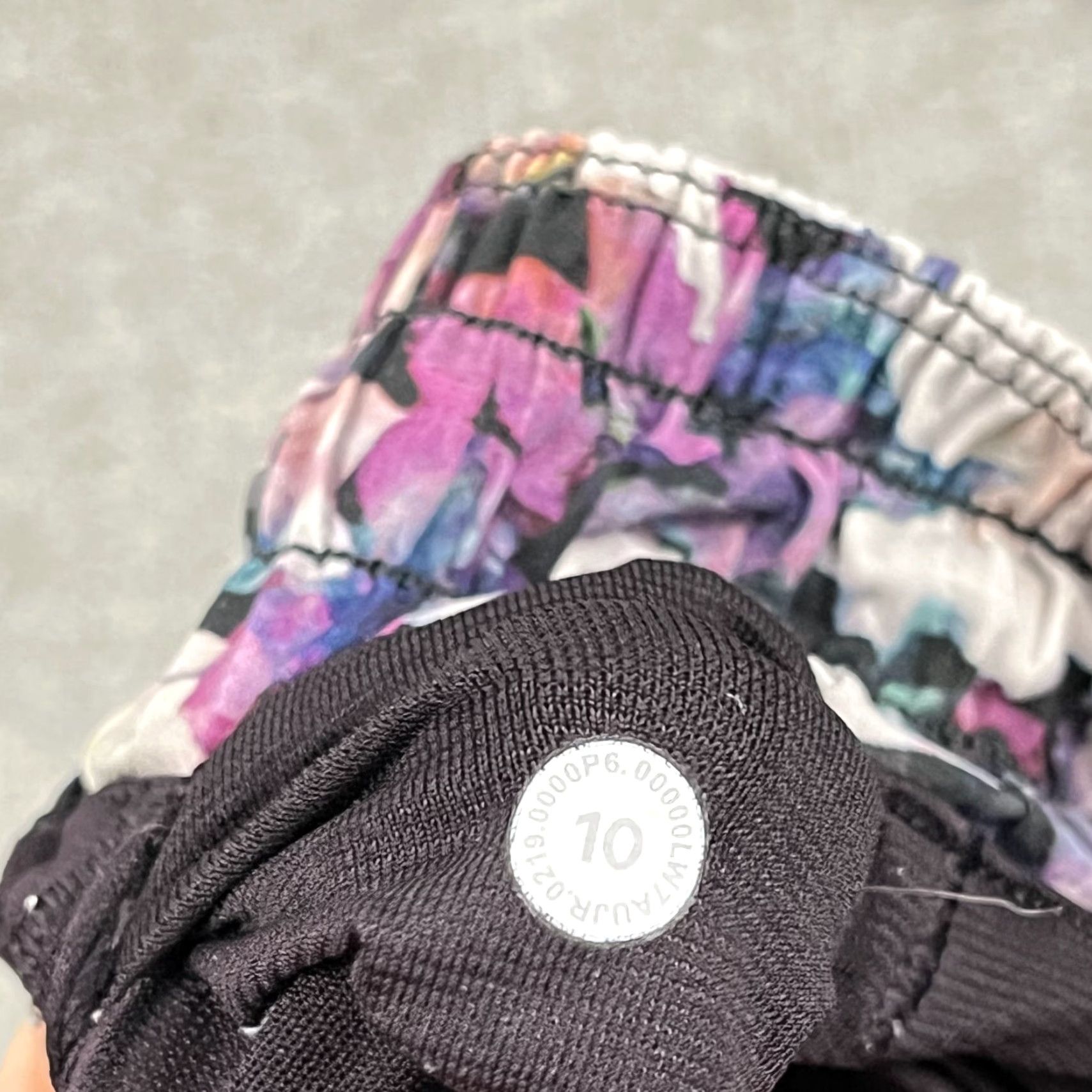 Lululemon Lululemon Hotty Hot II Shorts Womens 10 2.5" Multi Floral Lined Running W7AUJR Size 32" / US 10 / IT 46 - 4 Thumbnail