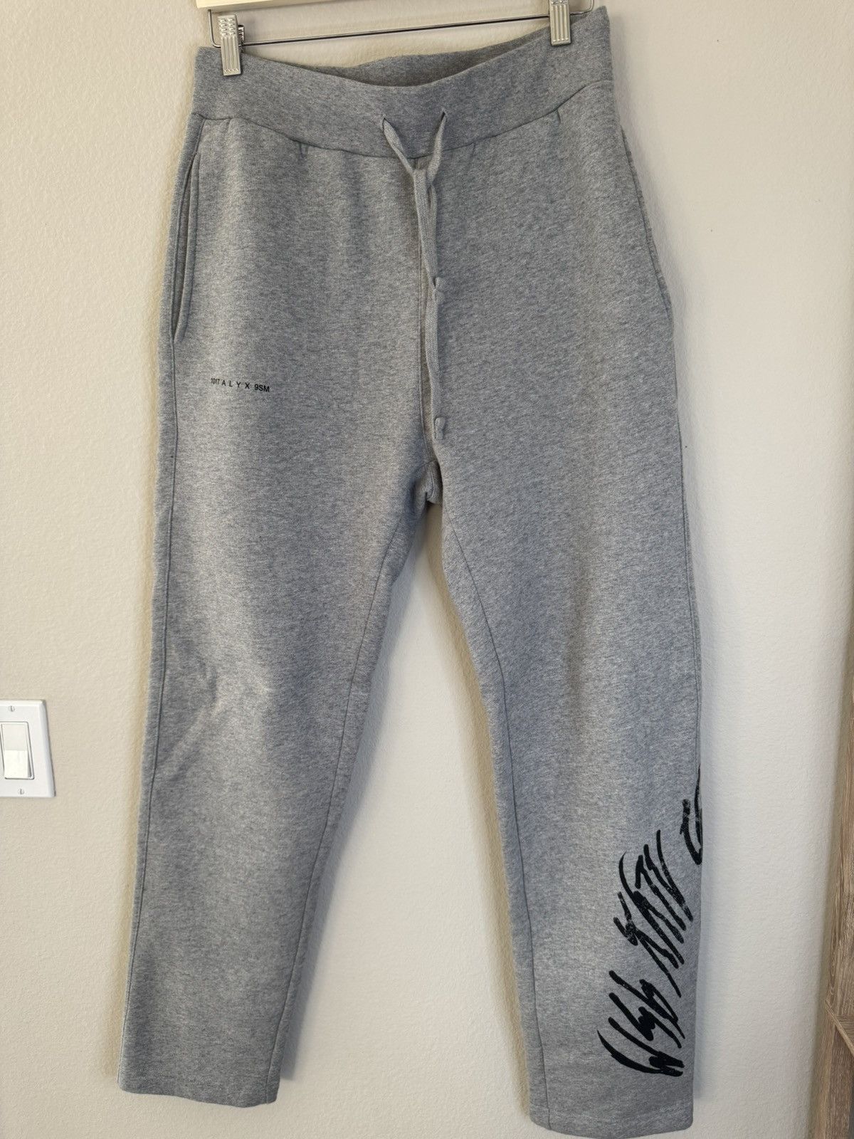 1017 ALYX 9SM Script Sweatpants Size US 32 / EU 48 - 1 Thumbnail