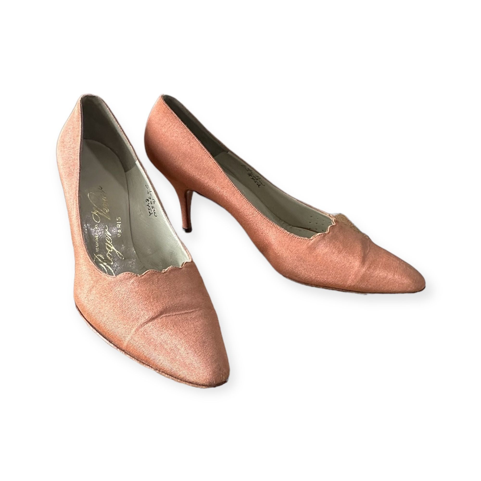 Roger Vivier Roger Vivier Pink Fabric Pumps for Saks 6.5B, 1960s Size US 6.5 / IT 36.5 - 4 Thumbnail