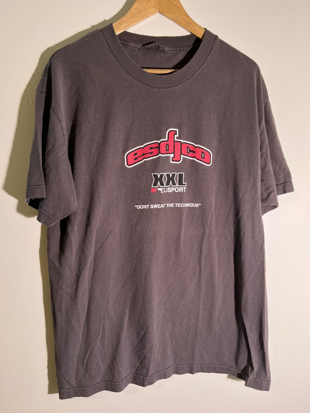 Vintage Y2K 2000’s VTG Vintage esdjco XXL DJ Sport Retro Tee T Shirt Size US XL / EU 56 / 4 - 1 Thumbnail