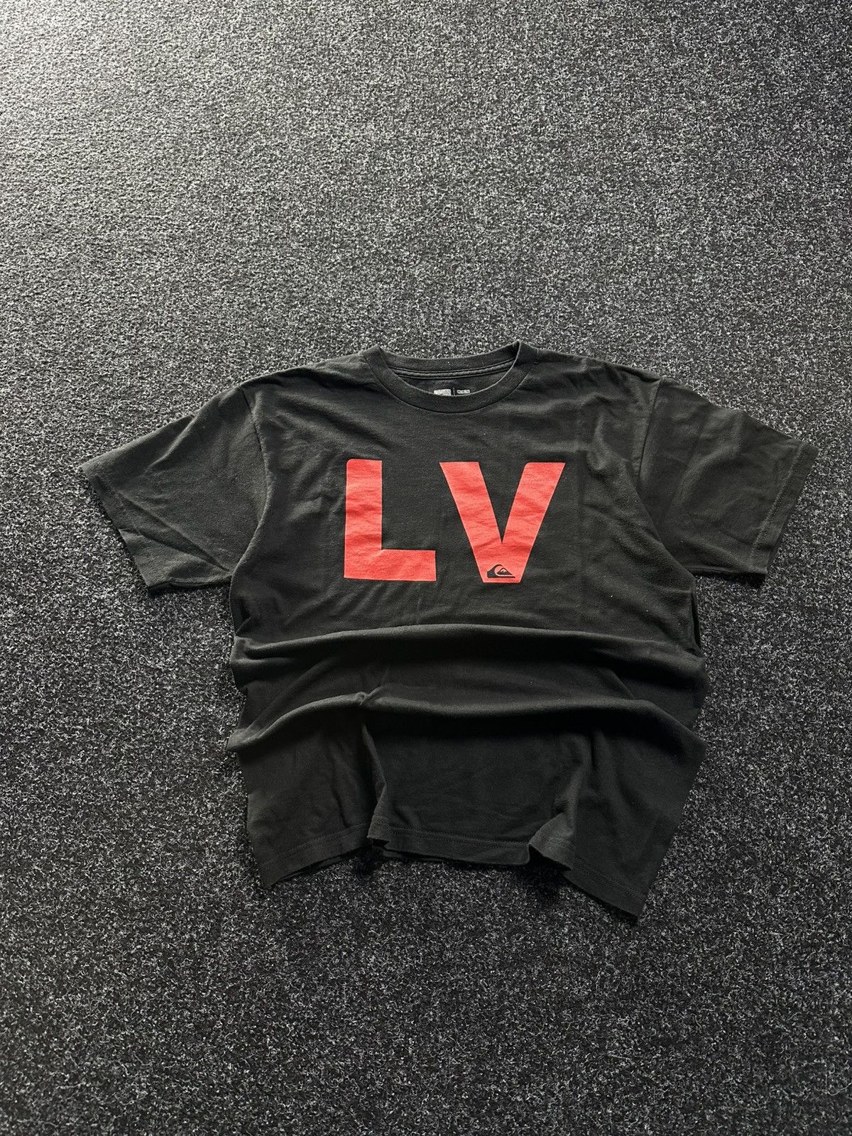 Quiksilver 🚨 VINTAGE BIG LOGO LV QUICKSILVER black faded SURF Y2K RARE Size US M / EU 48-50 / 2 - 1 Thumbnail